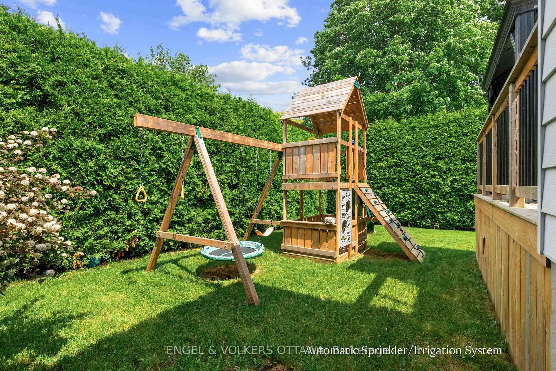 Photo 35 of 20 Assiniboine Drive, Ottawa, Borden Farm/Stewart Farm/Carleton Heights/Parkwood Hills — HOMEH