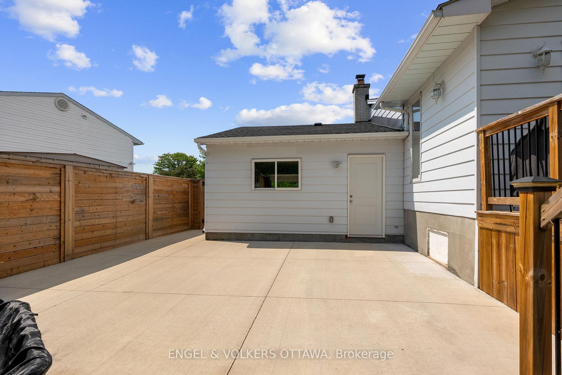 Photo 36 of 20 Assiniboine Drive, Ottawa, Borden Farm/Stewart Farm/Carleton Heights/Parkwood Hills — HOMEH