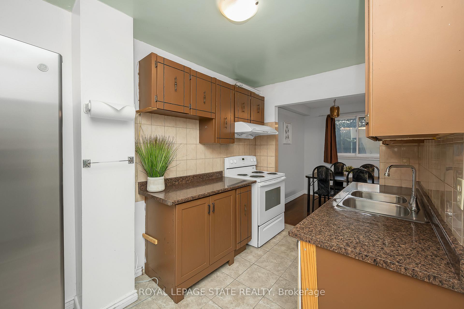 Photo 10 of Unit 124, 100 Quigley Road, Hamilton, Vincent — HOMEH