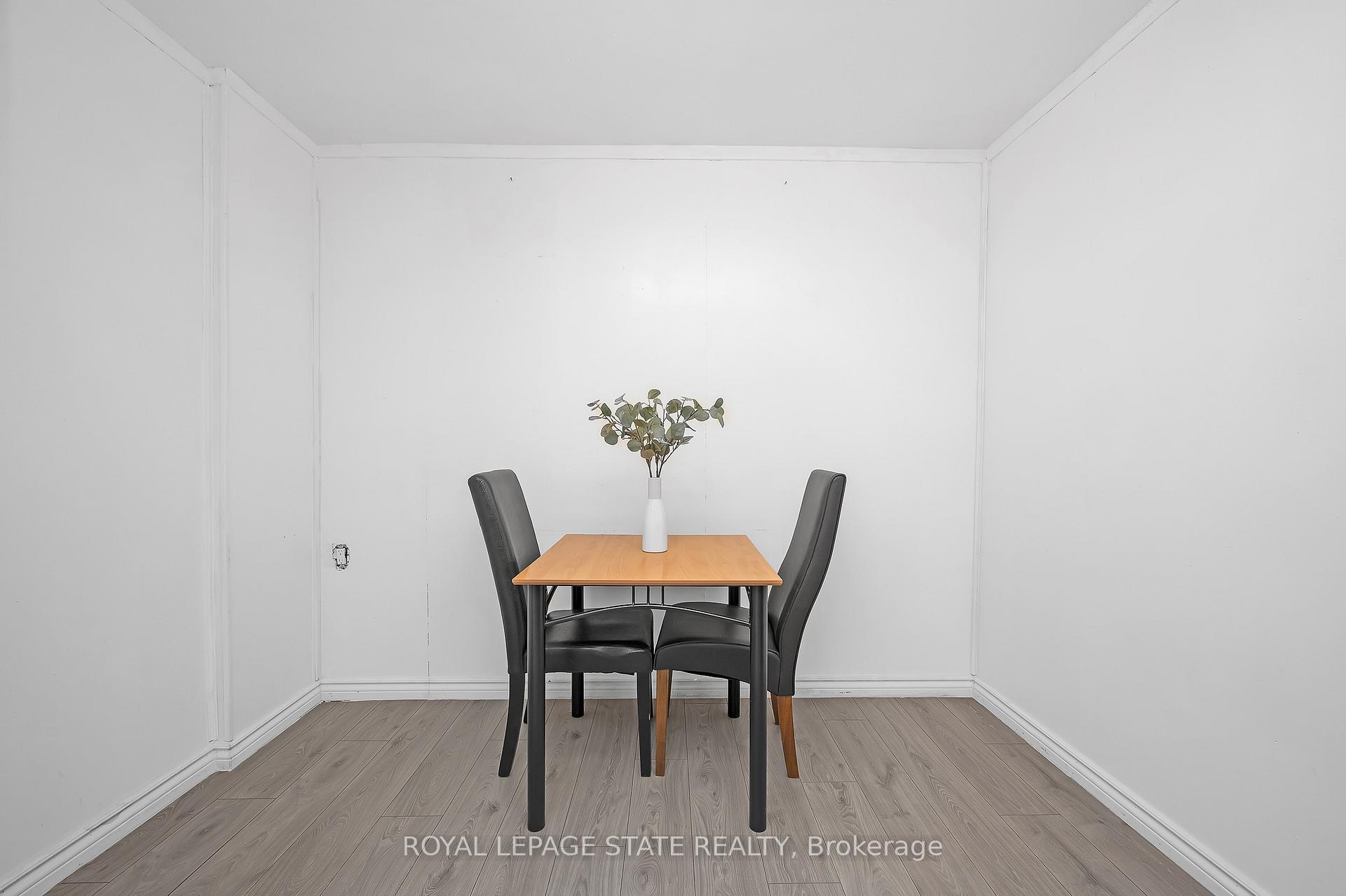 Photo 11 of Unit 124, 100 Quigley Road, Hamilton, Vincent — HOMEH