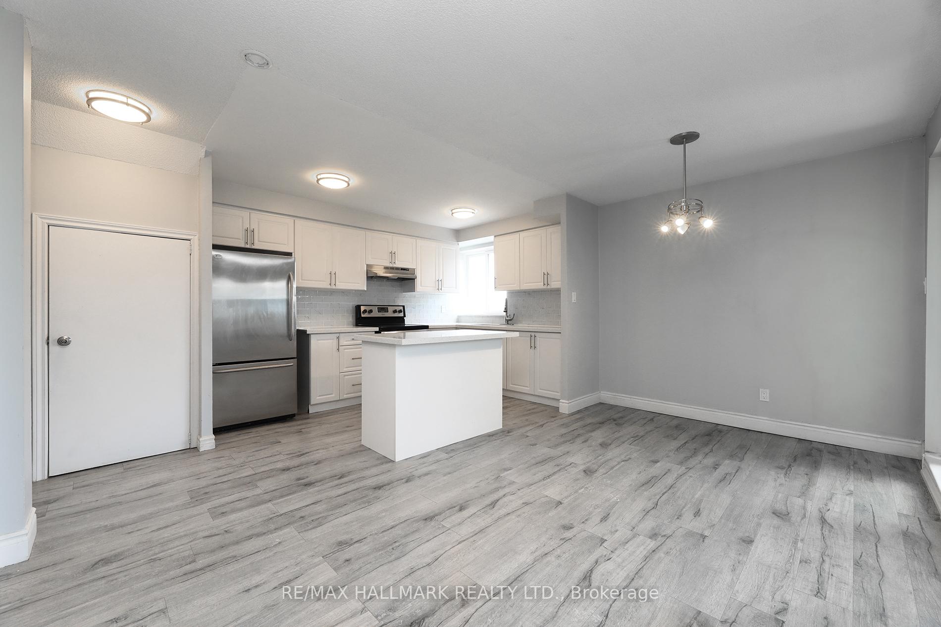 Photo 2 of Unit 50, 3050 Constitution Boulevard, Mississauga, Applewood — HOMEH