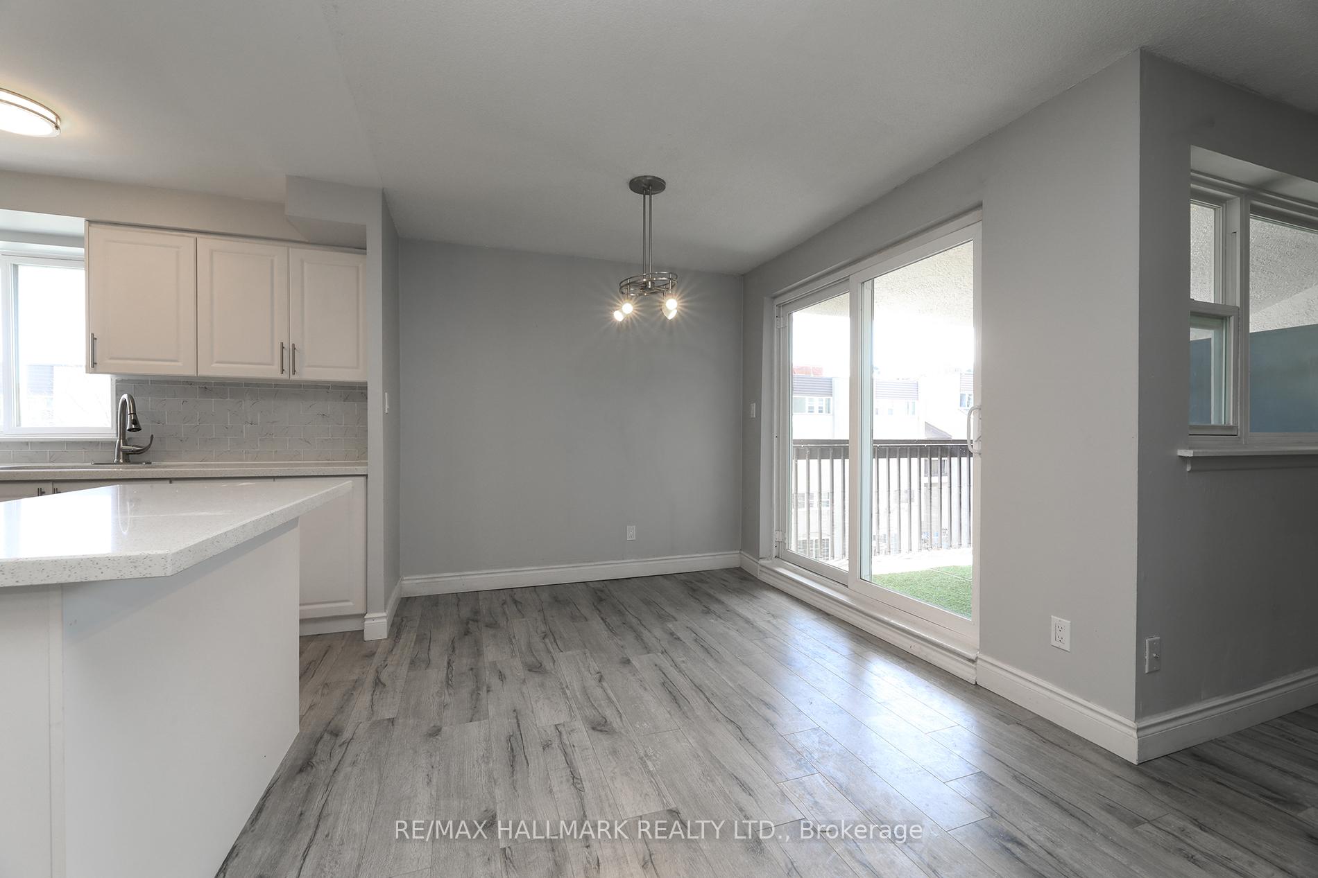 Photo 5 of Unit 50, 3050 Constitution Boulevard, Mississauga, Applewood — HOMEH