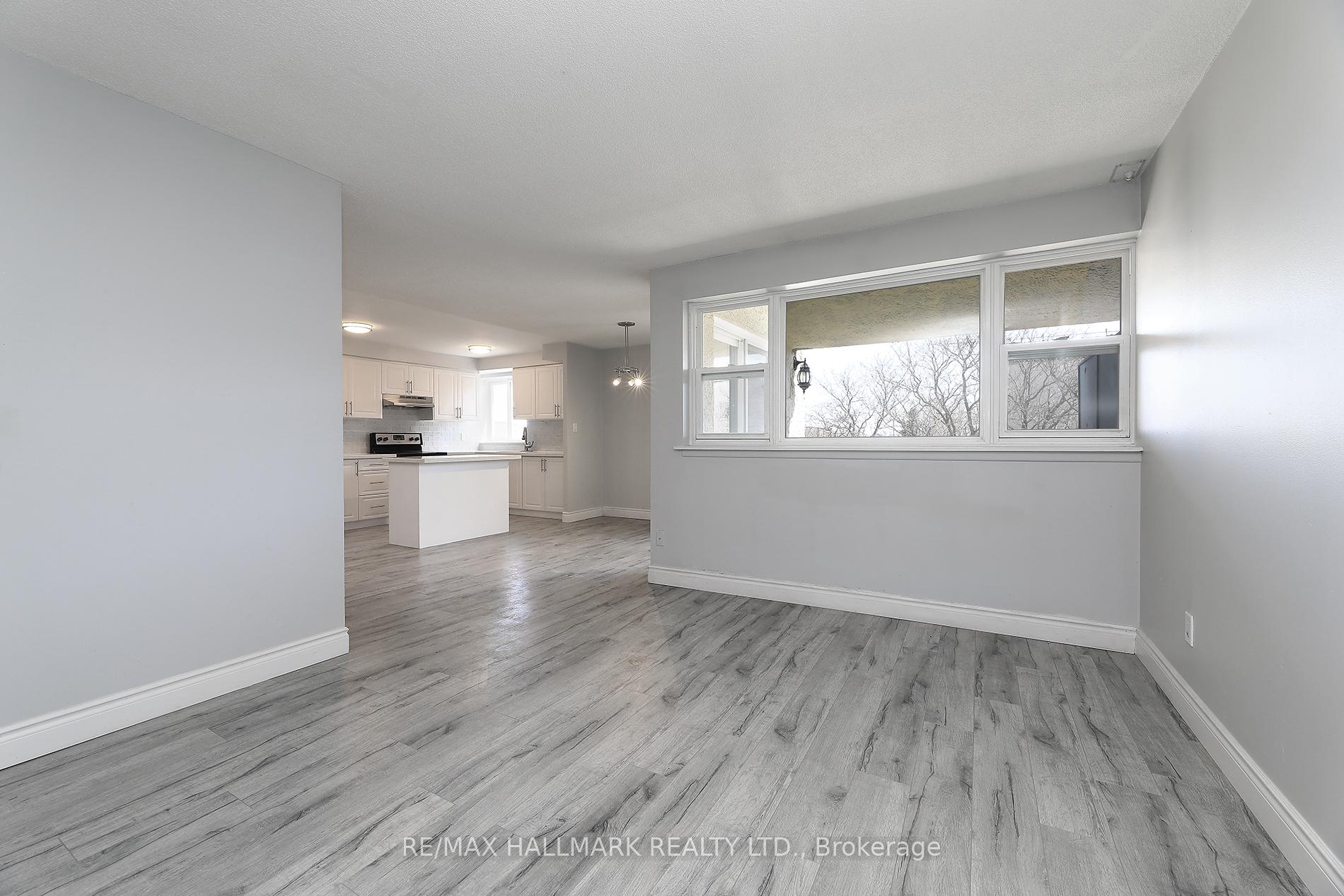 Photo 6 of Unit 50, 3050 Constitution Boulevard, Mississauga, Applewood — HOMEH