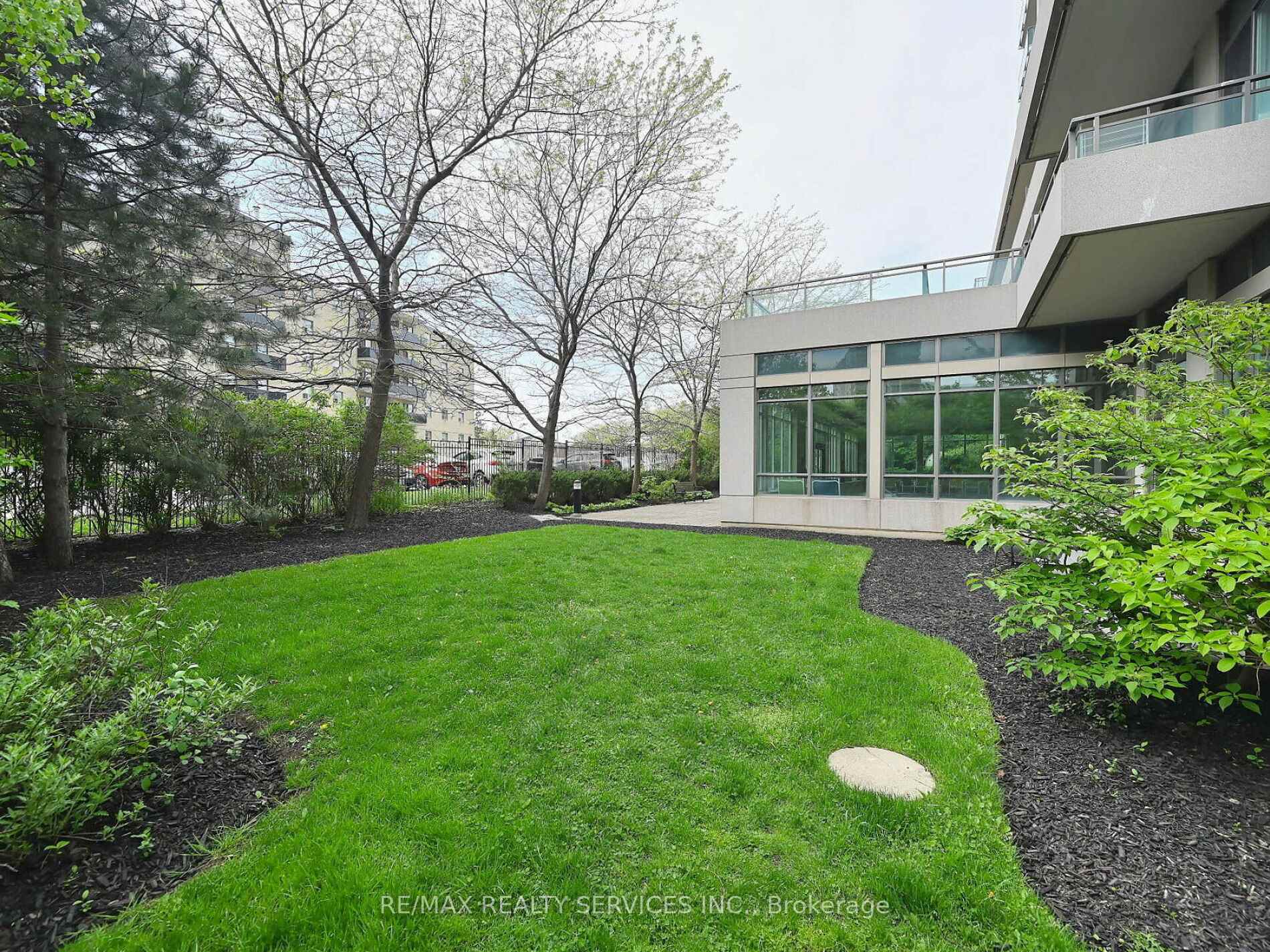 Photo 4 of Unit 2009, 3515 Kariya Drive, Mississauga, Fairview — HOMEH