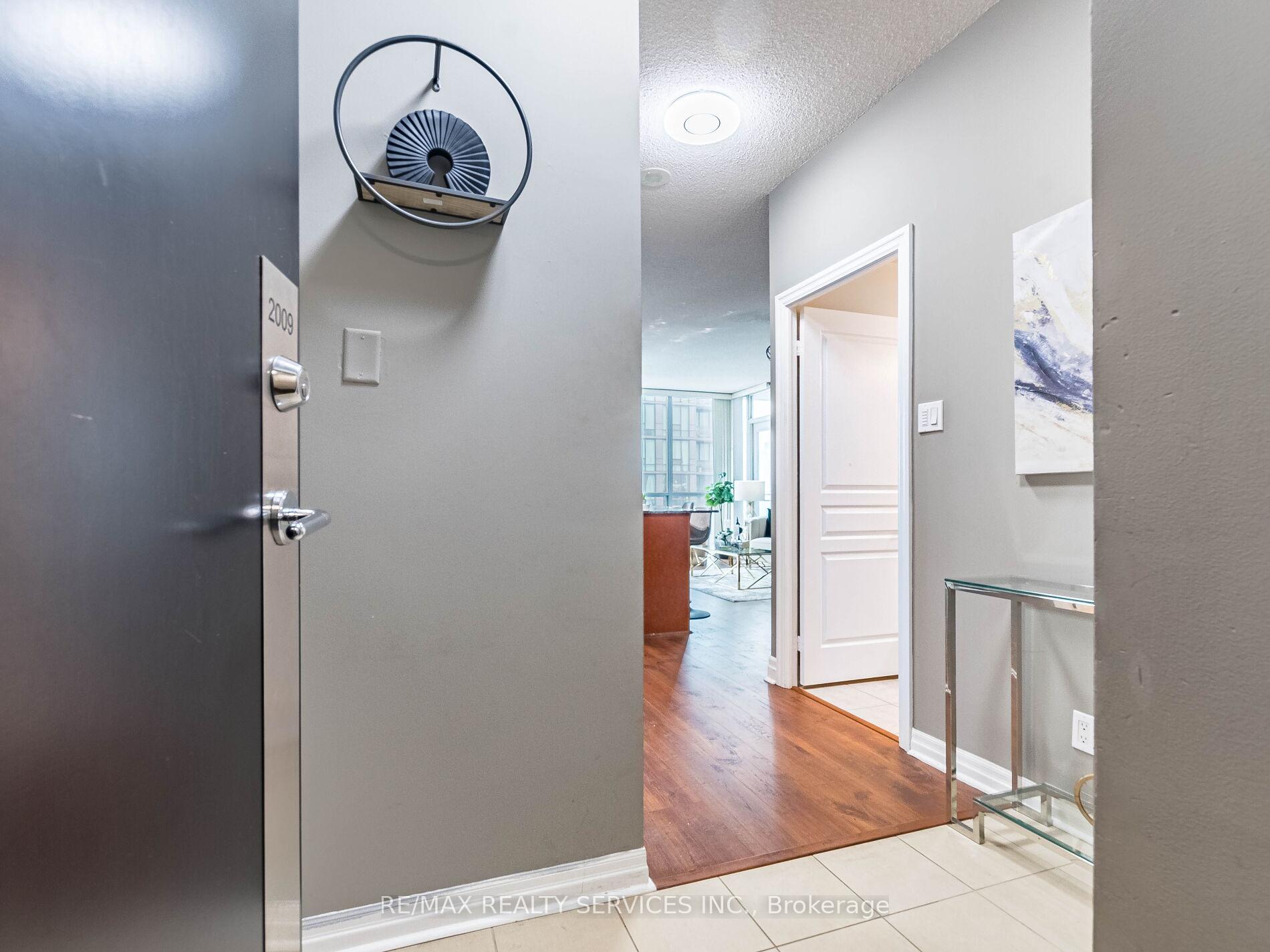 Photo 10 of Unit 2009, 3515 Kariya Drive, Mississauga, Fairview — HOMEH