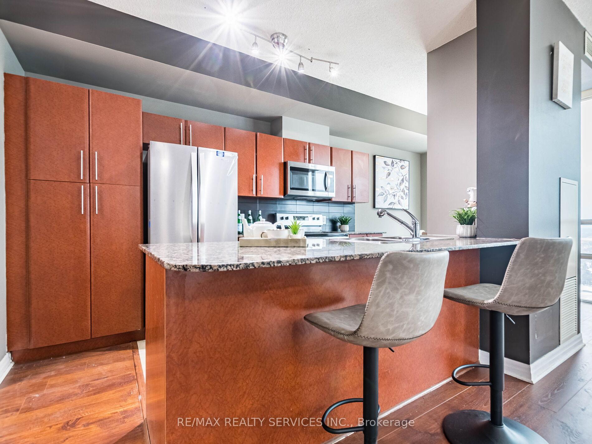 Photo 14 of Unit 2009, 3515 Kariya Drive, Mississauga, Fairview — HOMEH