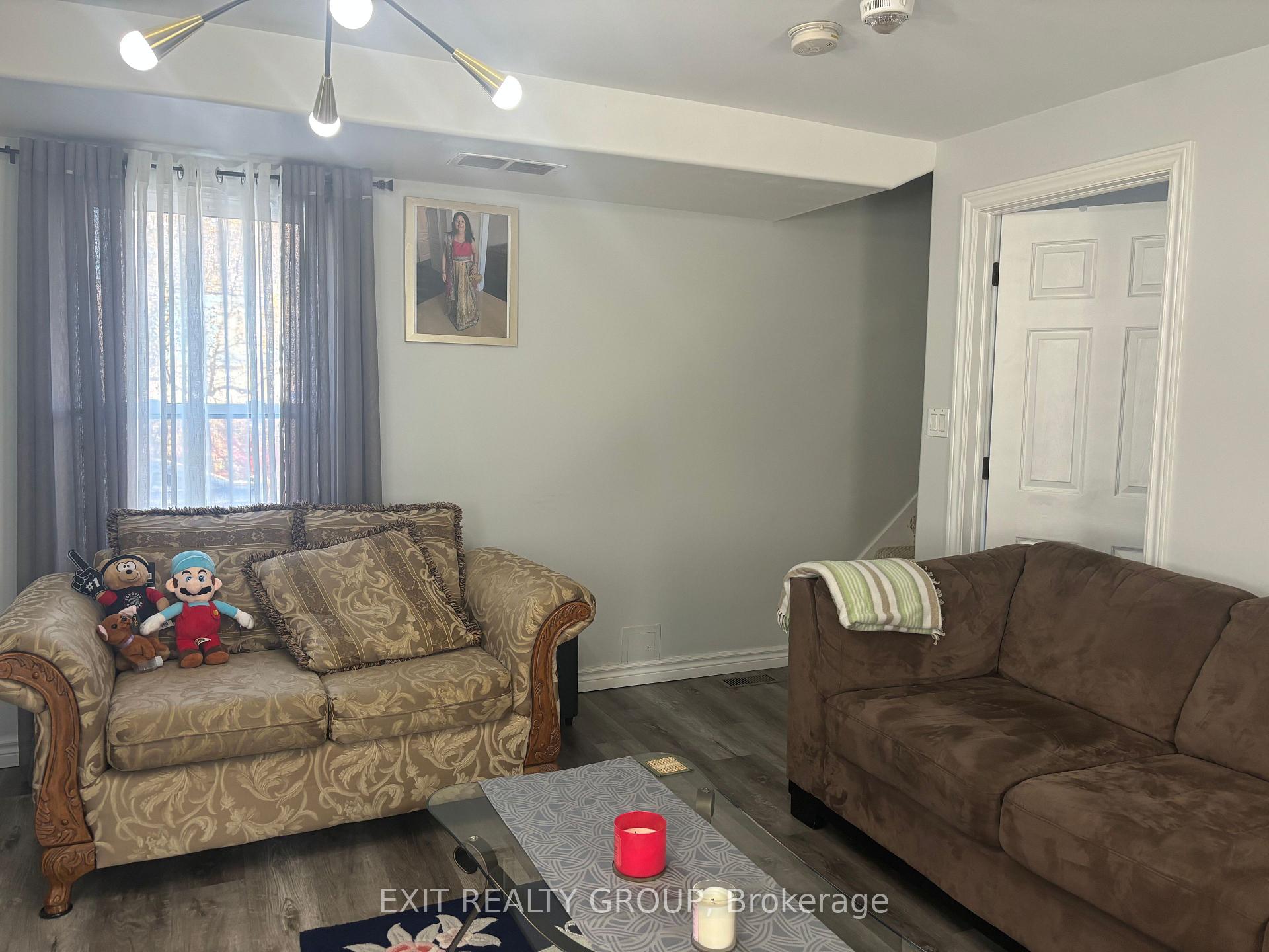 Photo 7 of 18 Frank Street, Belleville, Belleville Ward — HOMEH