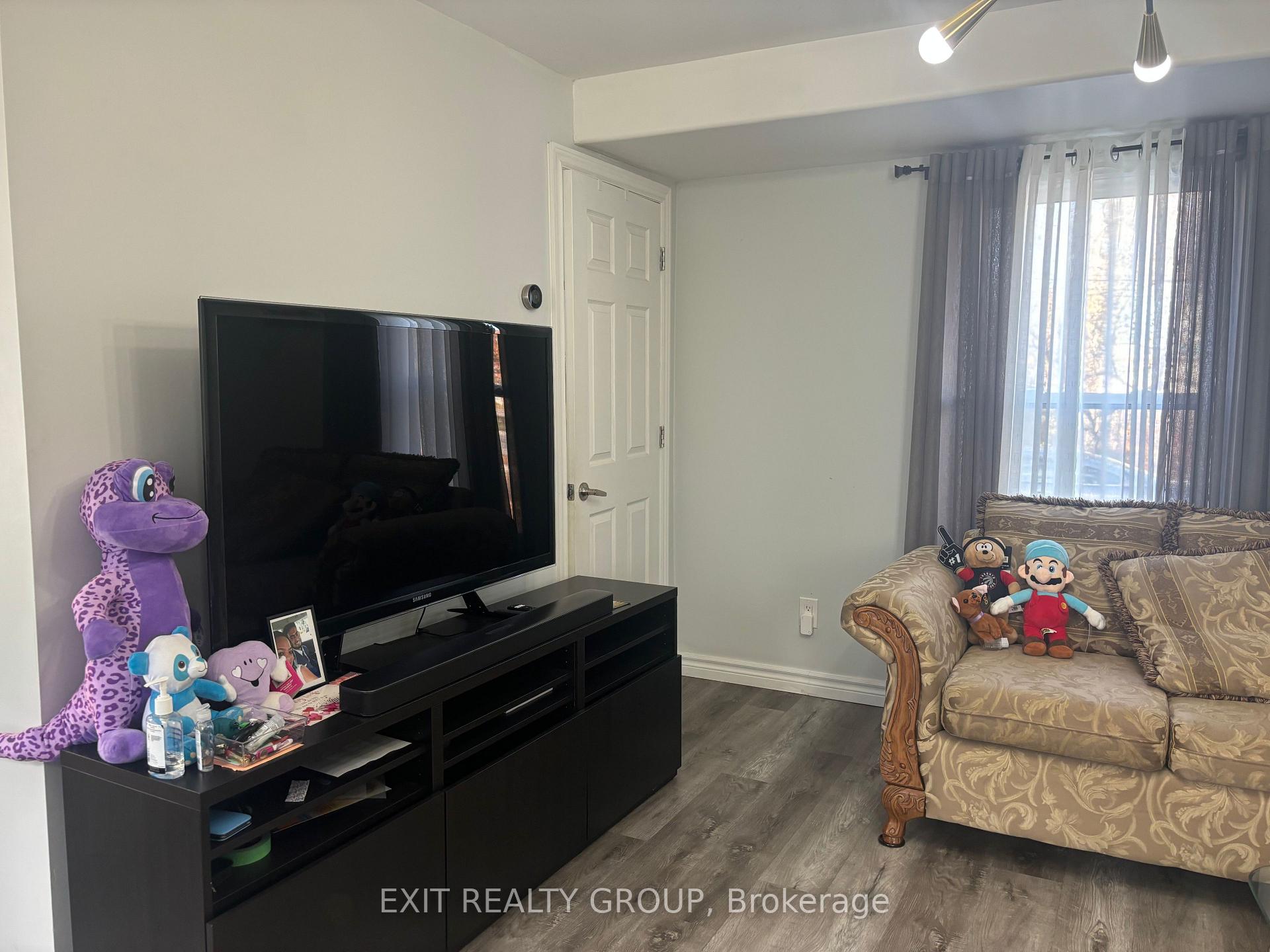Photo 8 of 18 Frank Street, Belleville, Belleville Ward — HOMEH