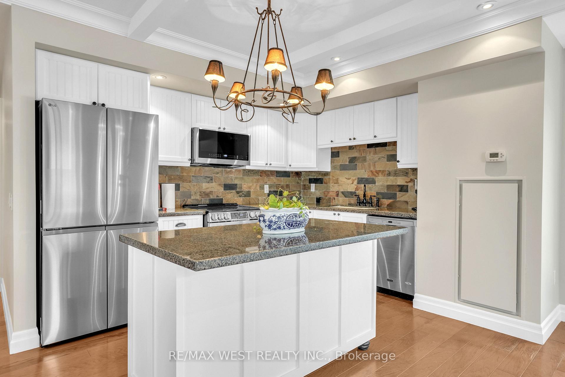 Photo 3 of Unit 502, 110 Steamship Bay Road, Gravenhurst, Muskoka (S) — HOMEH