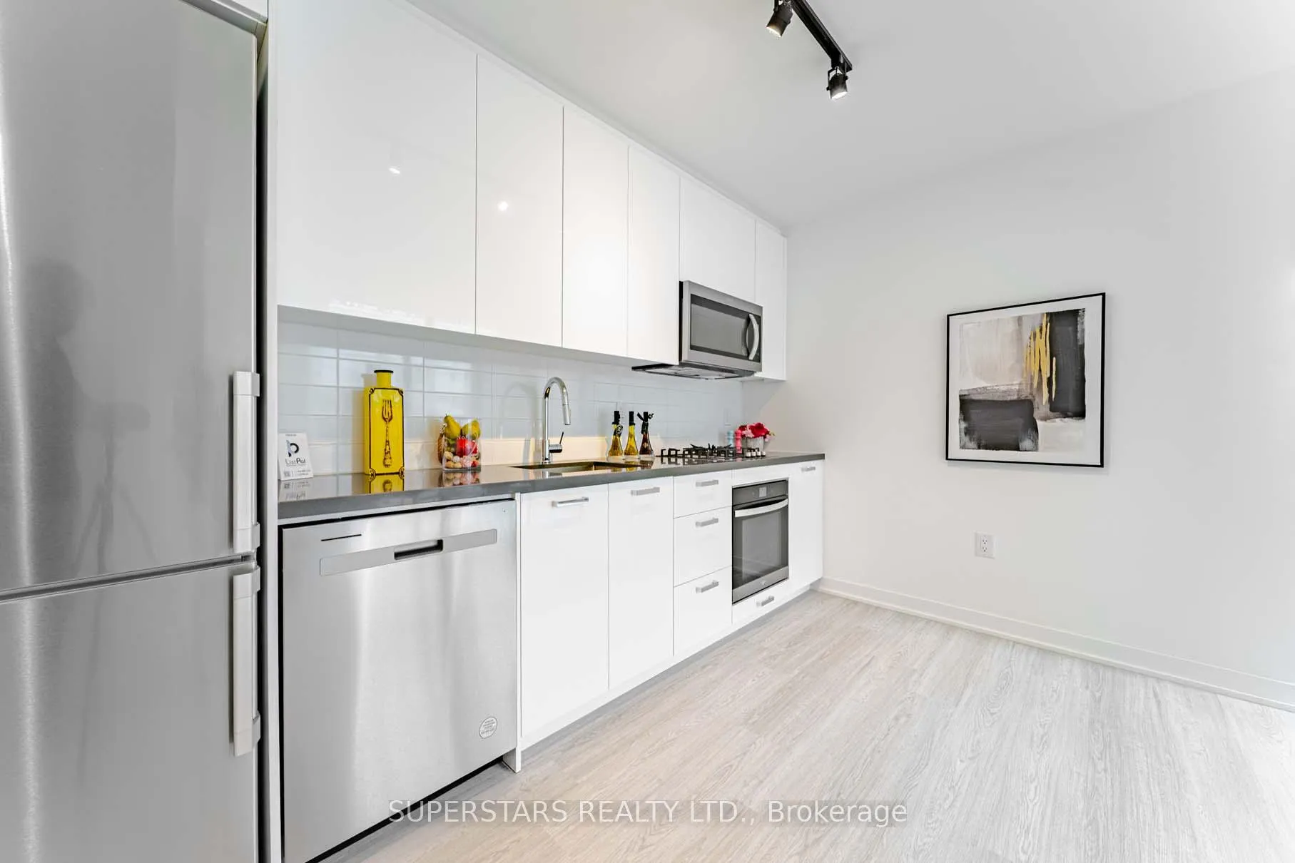 Photo 6 of Unit 717, 195 McCaul Street, Toronto, Kensington-Chinatown — HOMEH