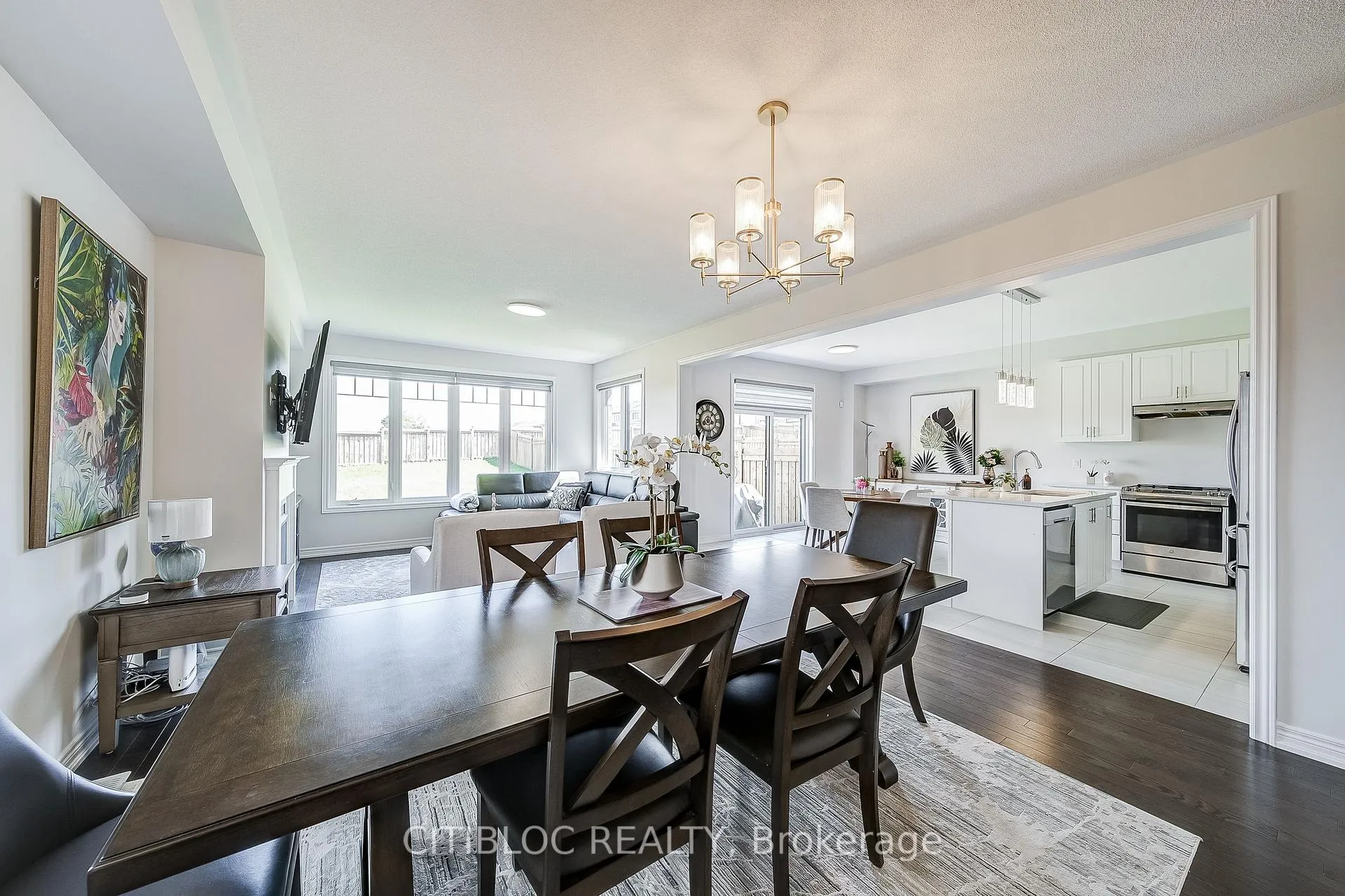 Photo 6 of 9 Abbey Crescent, Barrie, Rural Barrie Southeast — HOMEH