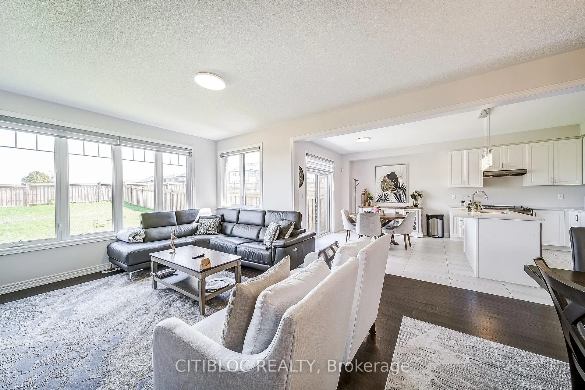 Photo 18 of 9 Abbey Crescent, Barrie, Rural Barrie Southeast — HOMEH