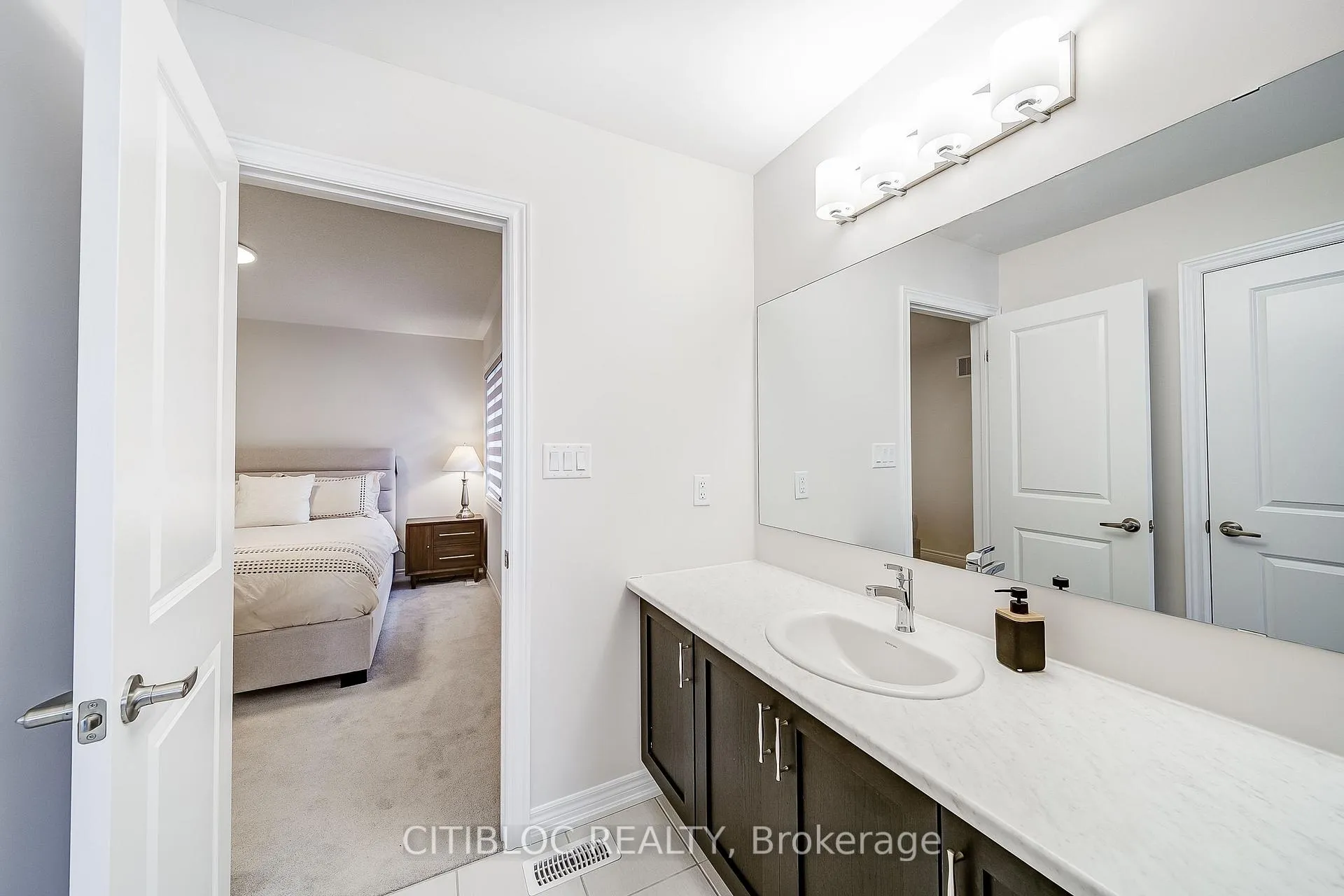 Photo 30 of 9 Abbey Crescent, Barrie, Rural Barrie Southeast — HOMEH