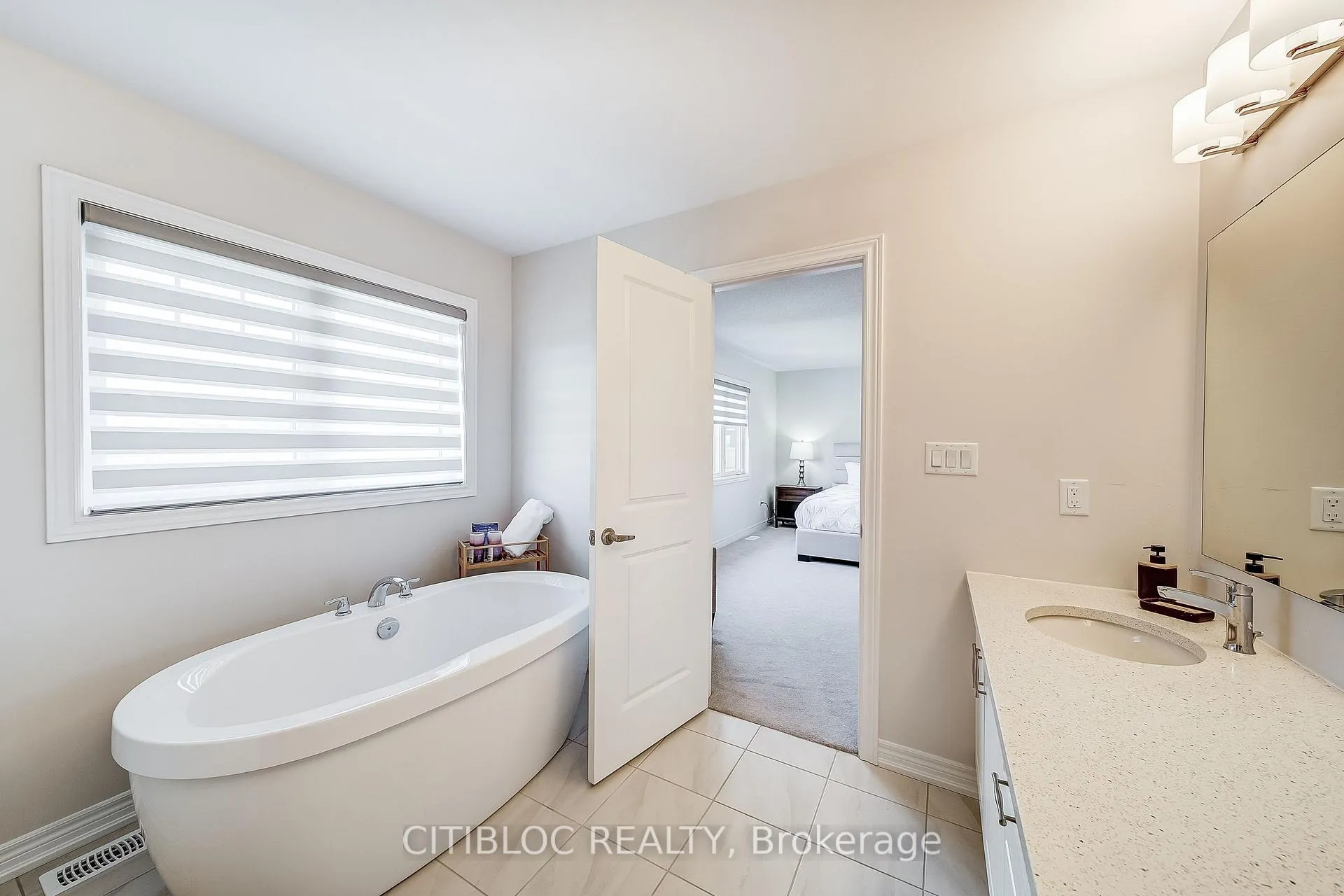 Photo 42 of 9 Abbey Crescent, Barrie, Rural Barrie Southeast — HOMEH