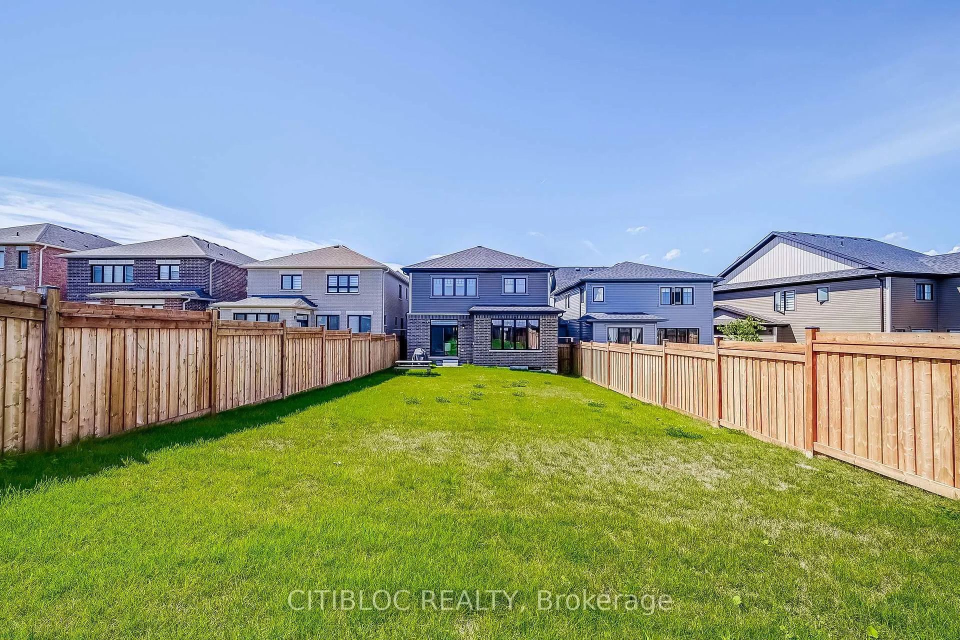 Photo 47 of 9 Abbey Crescent, Barrie, Rural Barrie Southeast — HOMEH