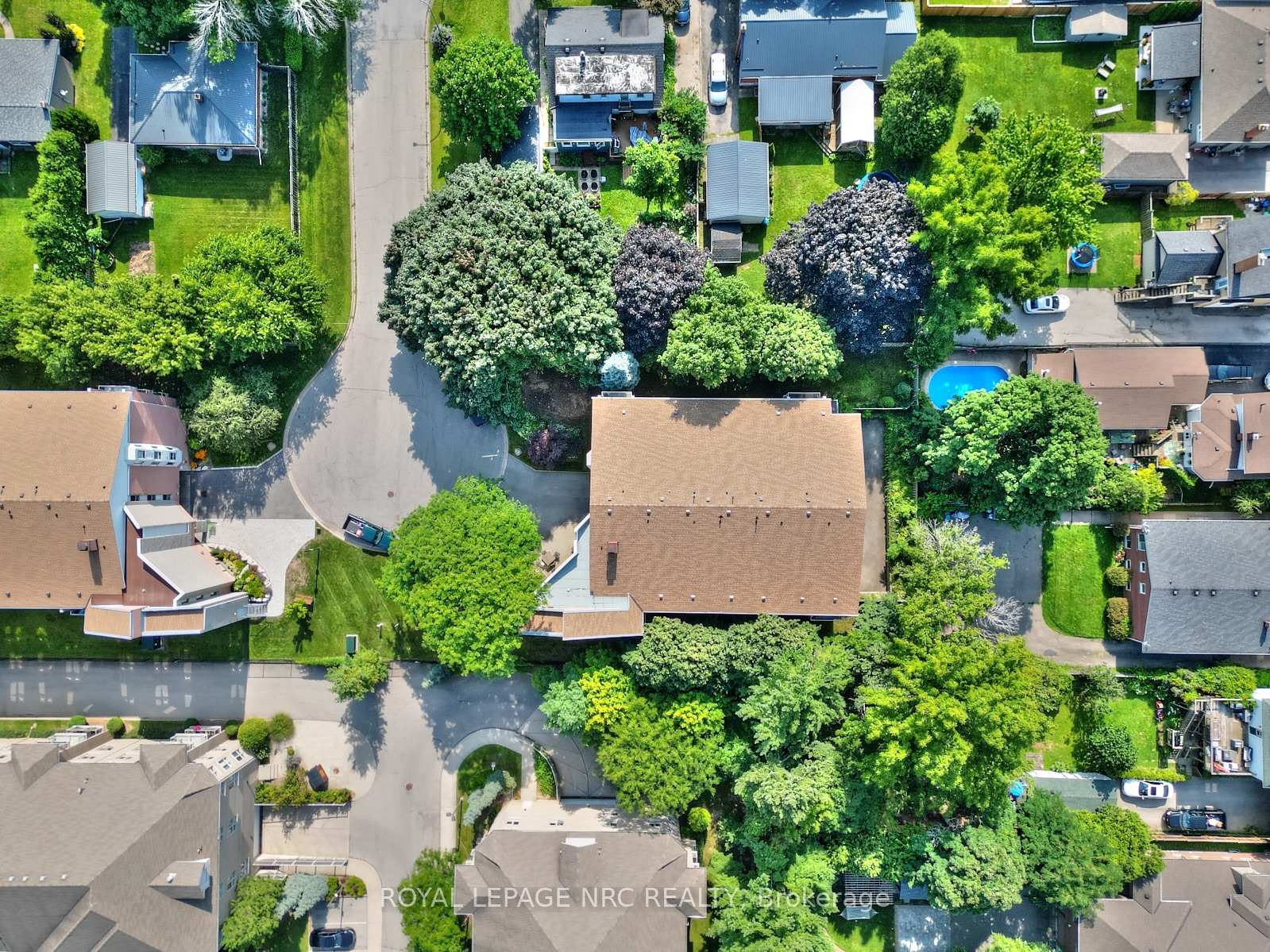 Photo 2 of Unit 201, 5 Niagara Street, Grimsby, Grimsby West — HOMEH