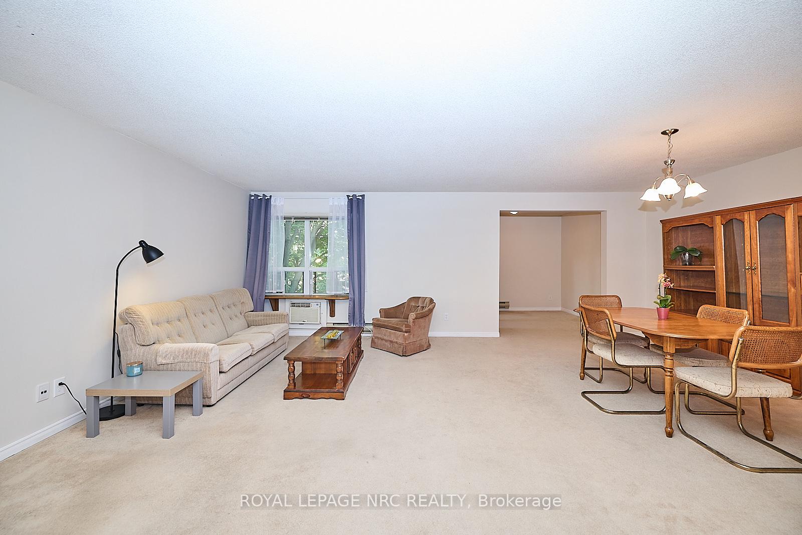 Photo 3 of Unit 201, 5 Niagara Street, Grimsby, Grimsby West — HOMEH
