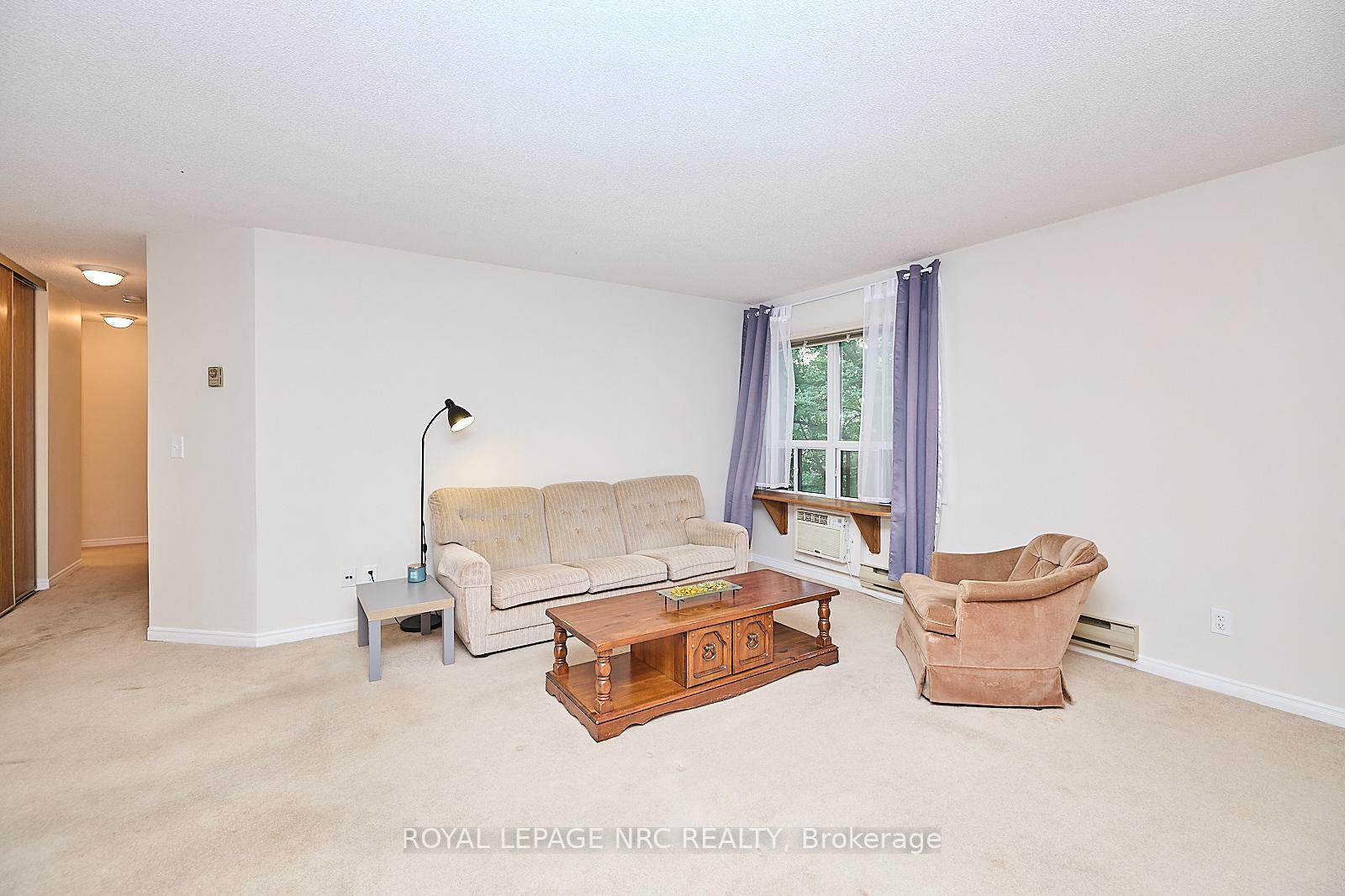 Photo 5 of Unit 201, 5 Niagara Street, Grimsby, Grimsby West — HOMEH