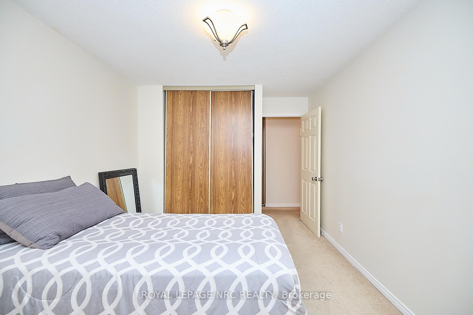 Photo 11 of Unit 201, 5 Niagara Street, Grimsby, Grimsby West — HOMEH
