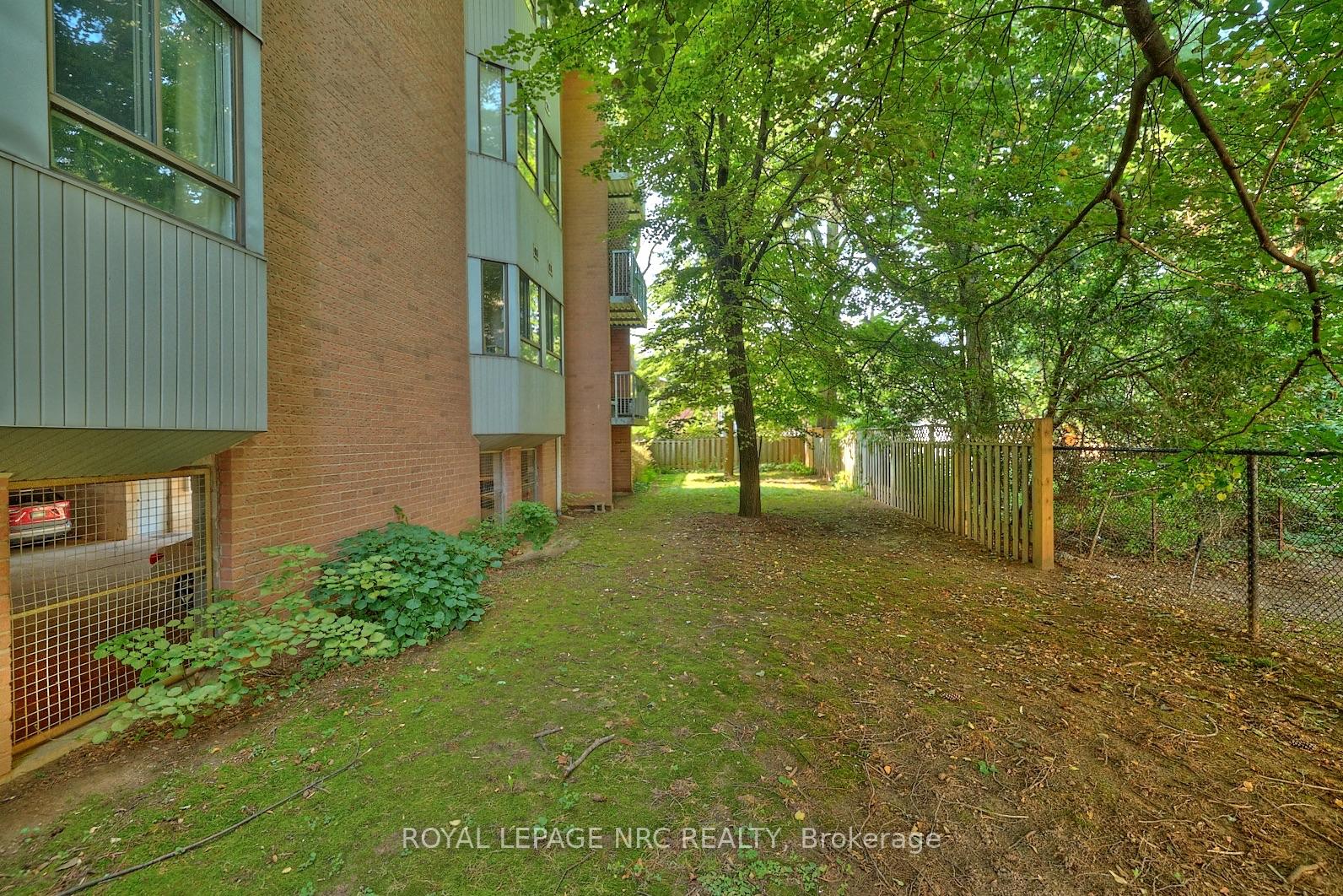 Photo 21 of Unit 201, 5 Niagara Street, Grimsby, Grimsby West — HOMEH