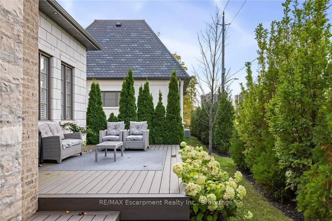Photo 42 of 25 Arbourvale Common Road, St. Catharines, Glendale/Glenridge — HOMEH