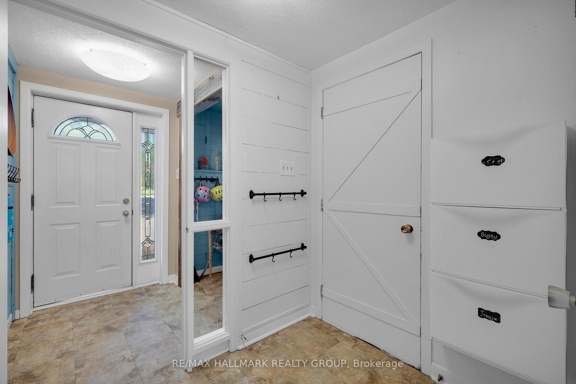 Photo 7 of 35 Cleadon Drive, Ottawa, Crystal Beach — HOMEH
