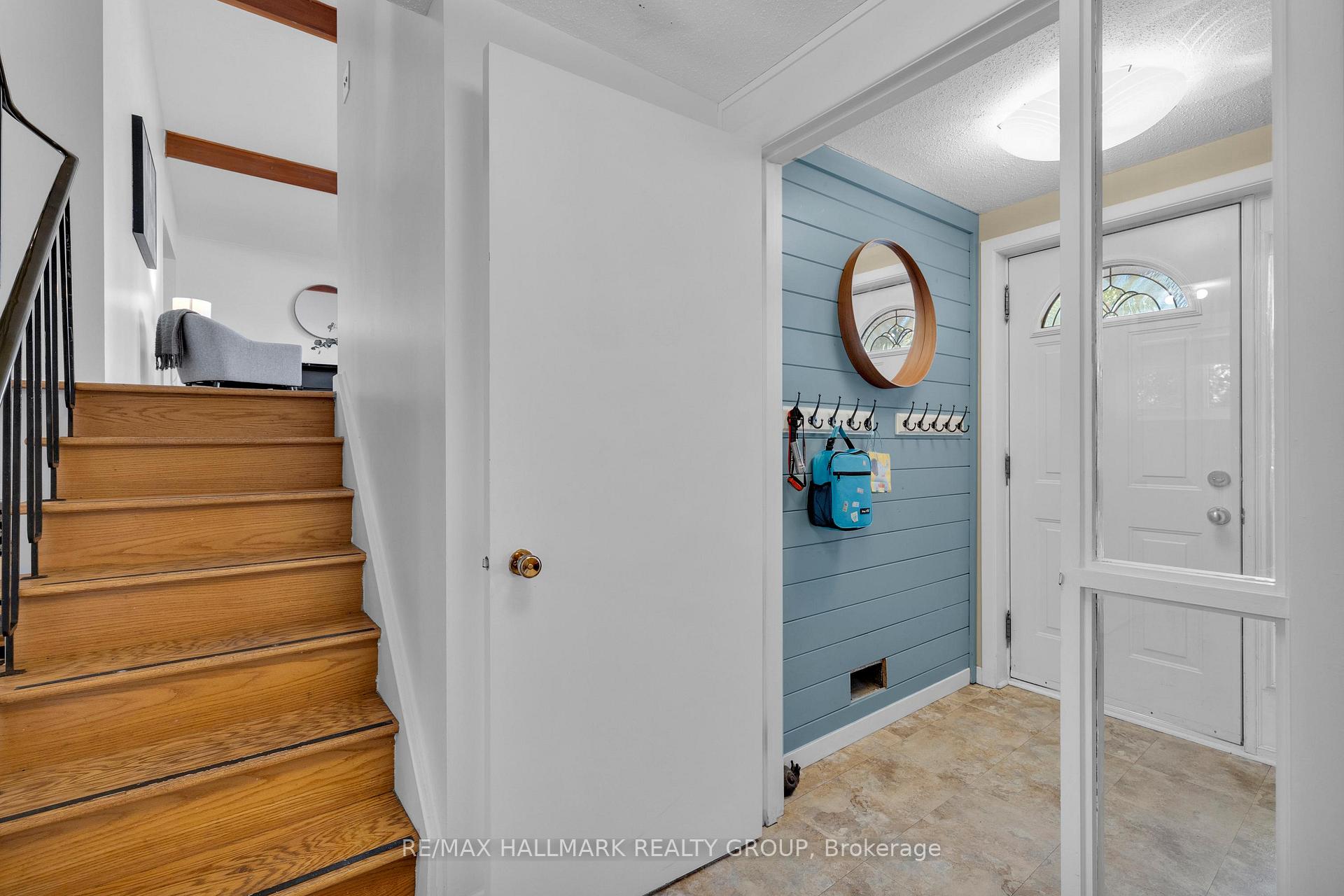 Photo 2 of 35 Cleadon Drive, Ottawa, Crystal Beach — HOMEH