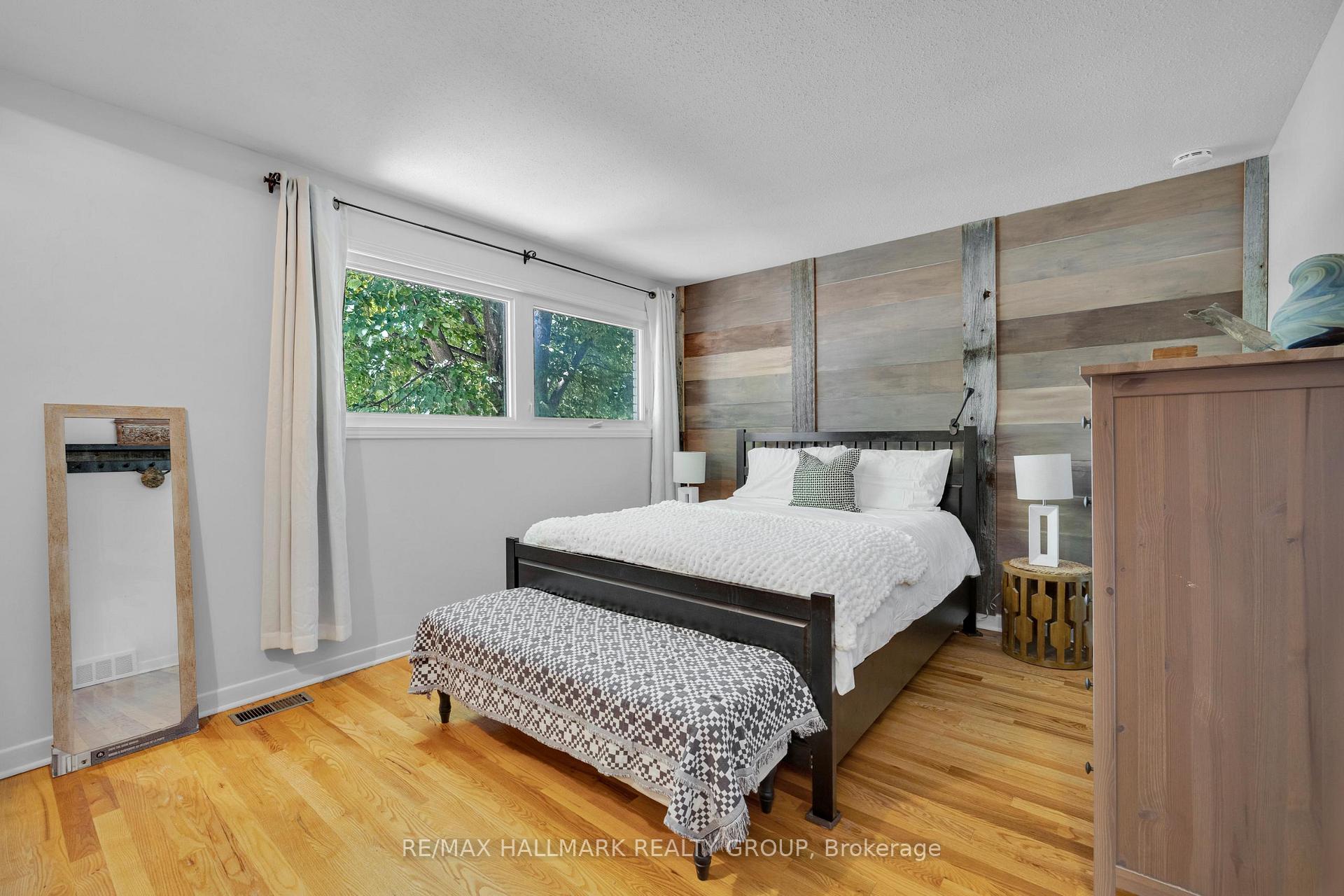 Photo 14 of 35 Cleadon Drive, Ottawa, Crystal Beach — HOMEH