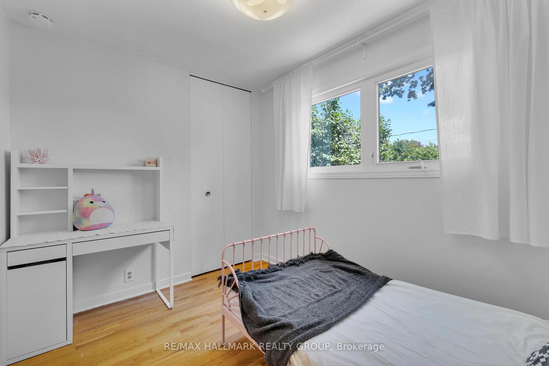 Photo 18 of 35 Cleadon Drive, Ottawa, Crystal Beach — HOMEH