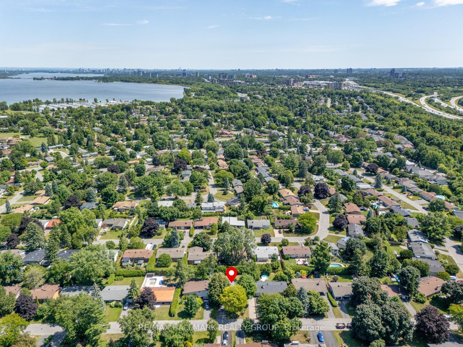 Photo 31 of 35 Cleadon Drive, Ottawa, Crystal Beach — HOMEH