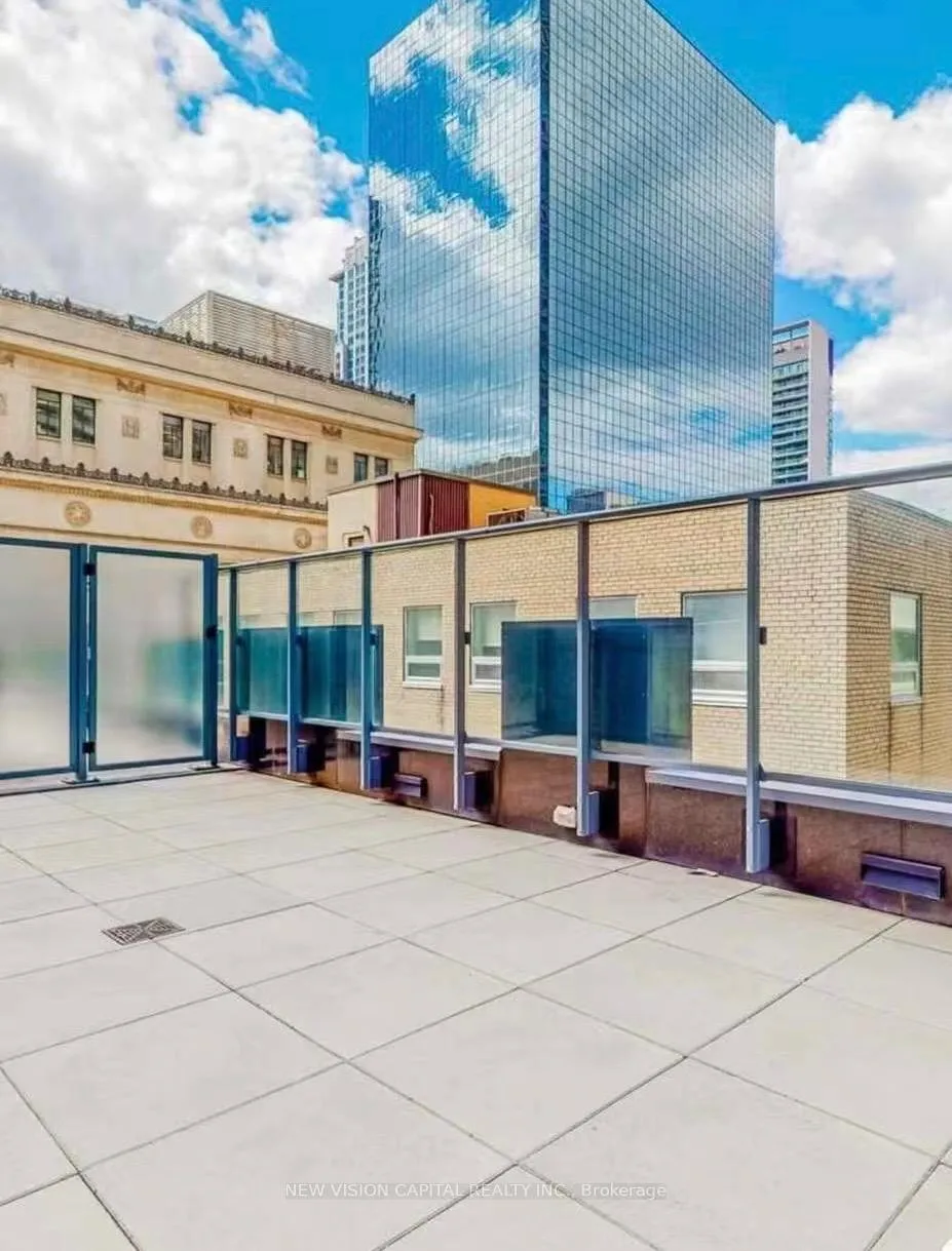 Photo 8 of Unit 715, 7 Grenville Street, Toronto, Bay Street Corridor — HOMEH