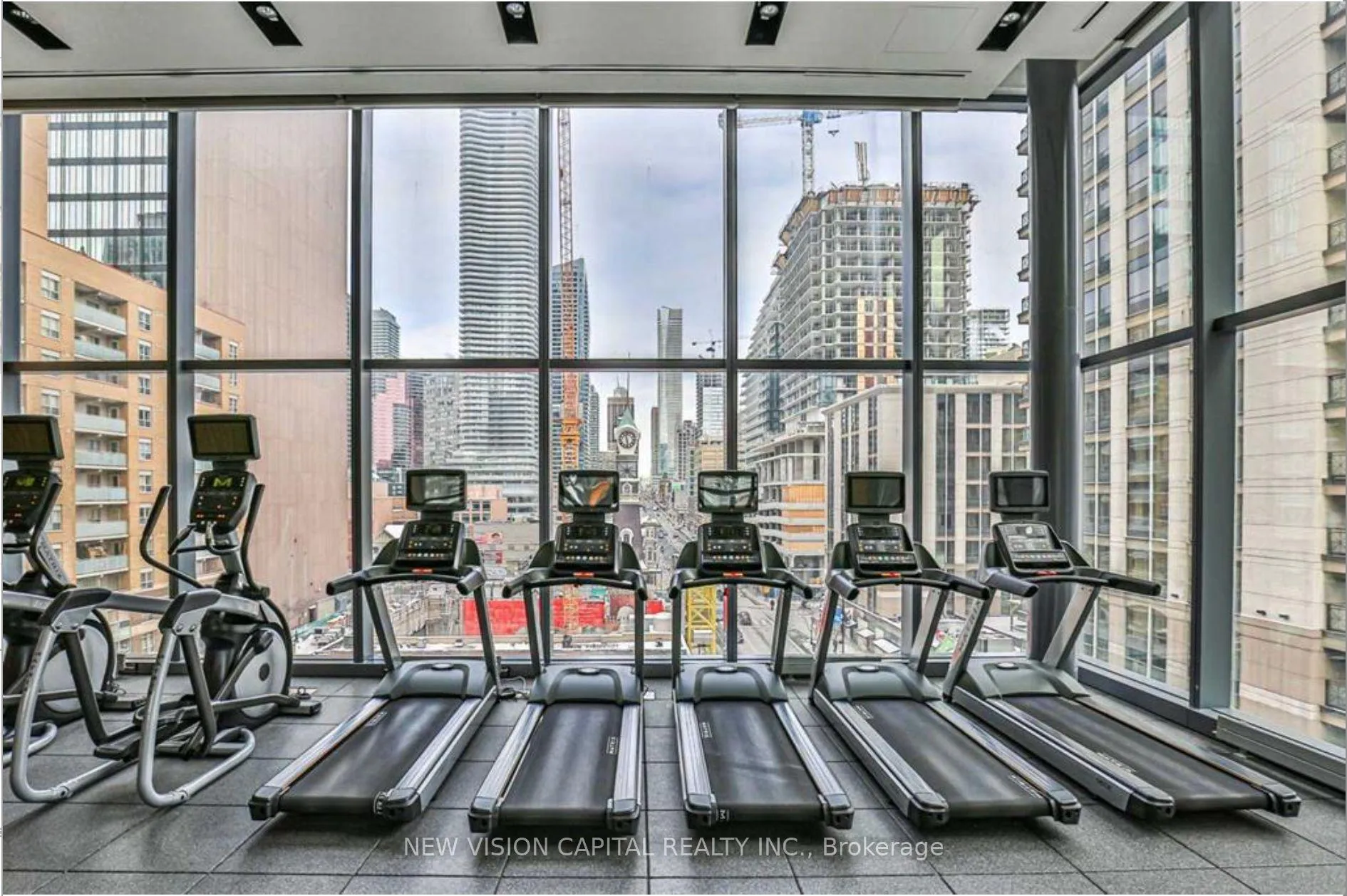 Photo 9 of Unit 715, 7 Grenville Street, Toronto, Bay Street Corridor — HOMEH