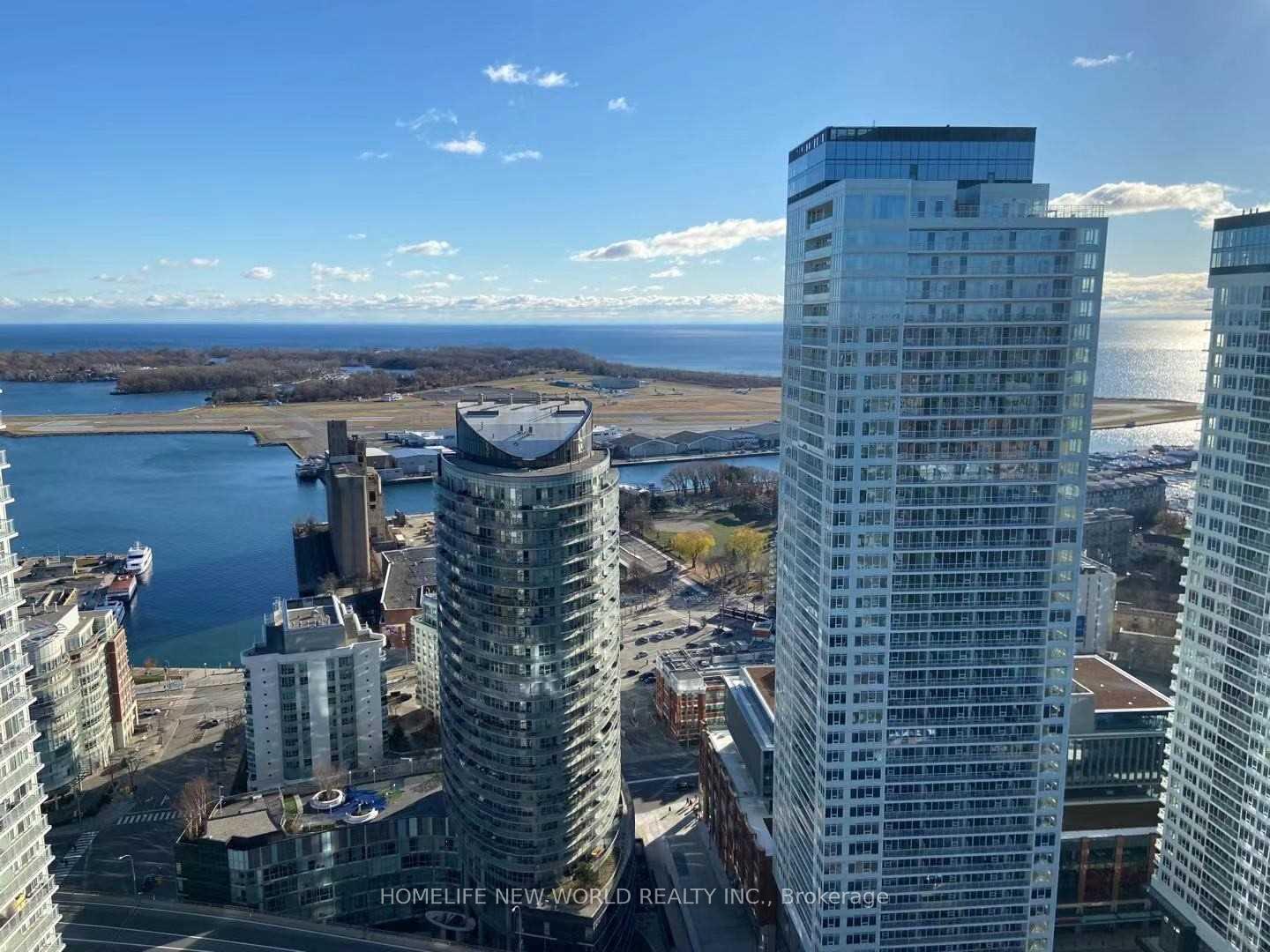 Photo 2 of Unit 4205, 85 Queens Wharf Road, Toronto, Waterfront Communities — HOMEH