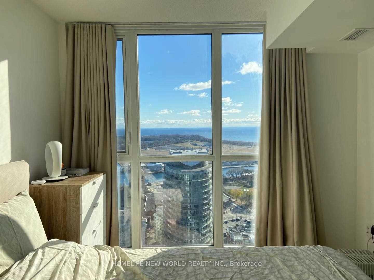 Photo 10 of Unit 4205, 85 Queens Wharf Road, Toronto, Waterfront Communities — HOMEH