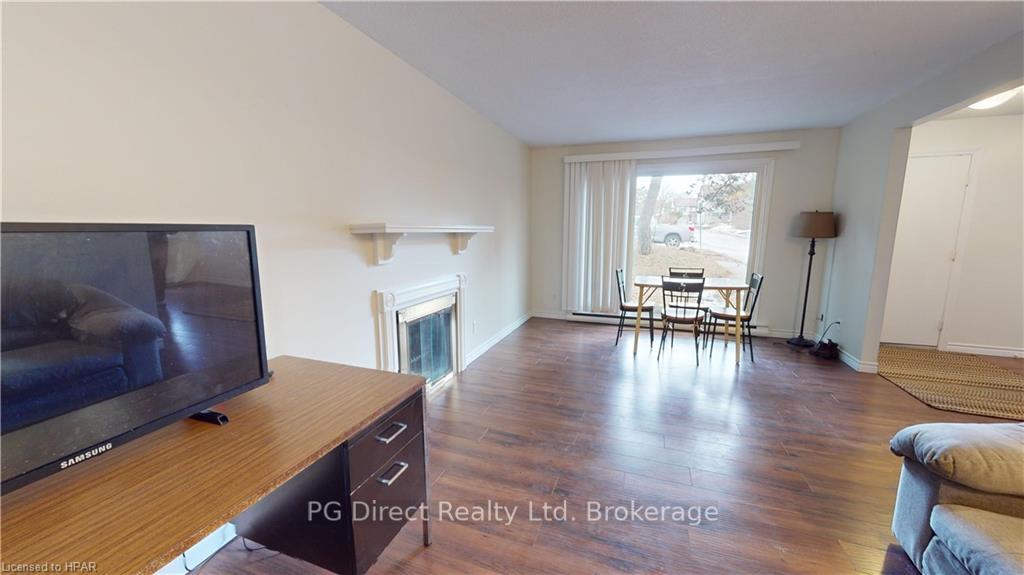 Photo 4 of 34 Wilsonview Avenue, Guelph, Dovercliffe Park/Old University — HOMEH