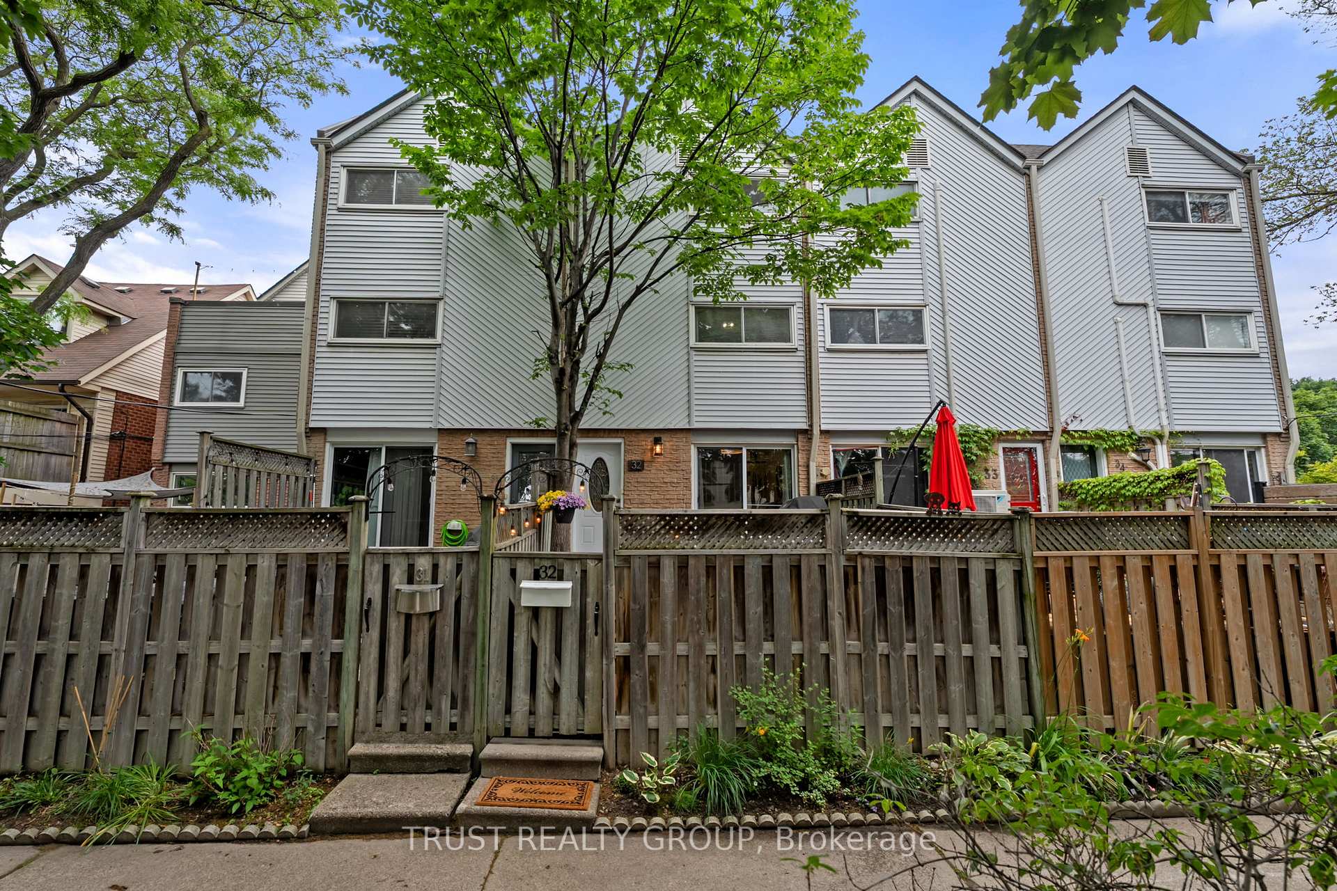 Photo 19 of Unit 32, 41 Battenberg Avenue, Toronto, Woodbine Corridor — HOMEH