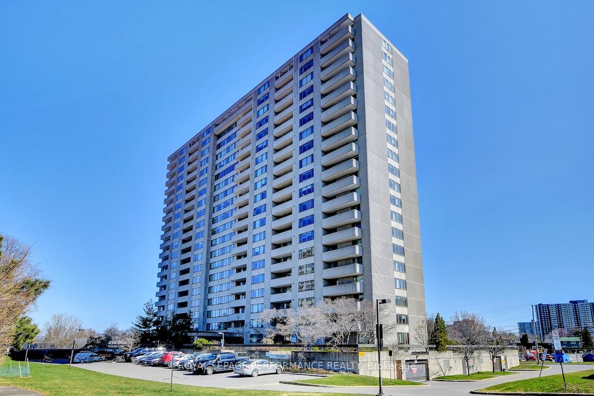 Front of Unit 2105, 2625 Regina Street