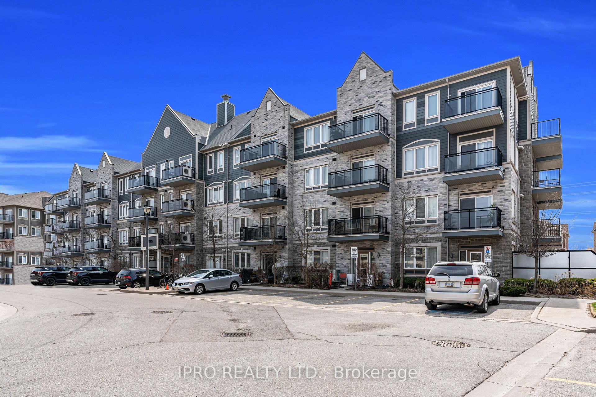 Front of Unit 412, 3075 Thomas Street