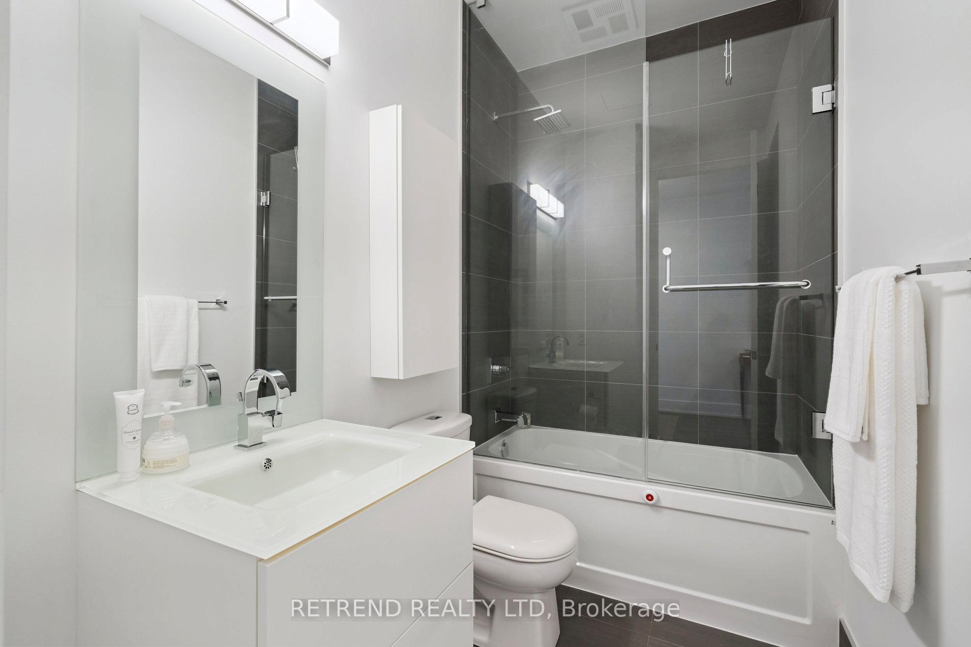 Photo 22 of Unit 610, 111 St Clair Avenue W, Toronto, Yonge-St. Clair — HOMEH