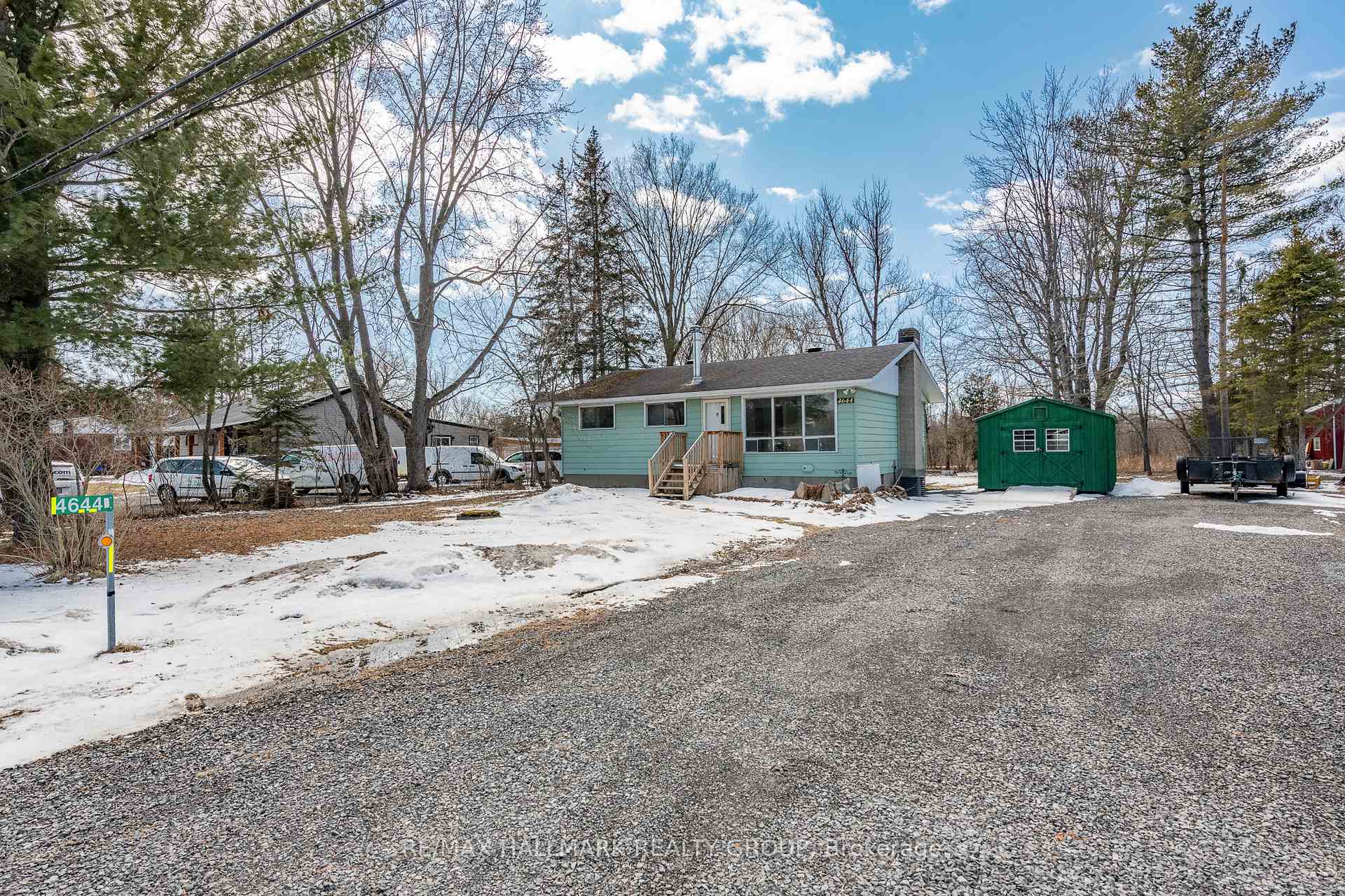 Photo 2 of 4644 Anderson Road, Ottawa, Carlsbad Springs — HOMEH