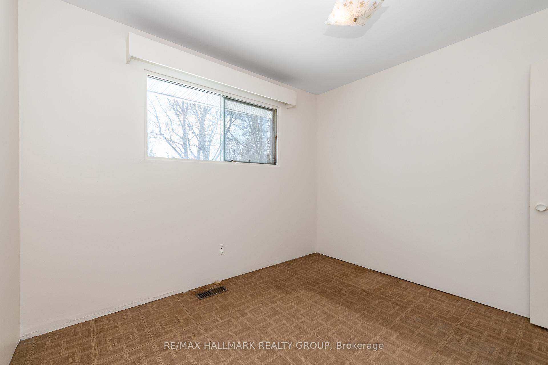 Photo 20 of 4644 Anderson Road, Ottawa, Carlsbad Springs — HOMEH