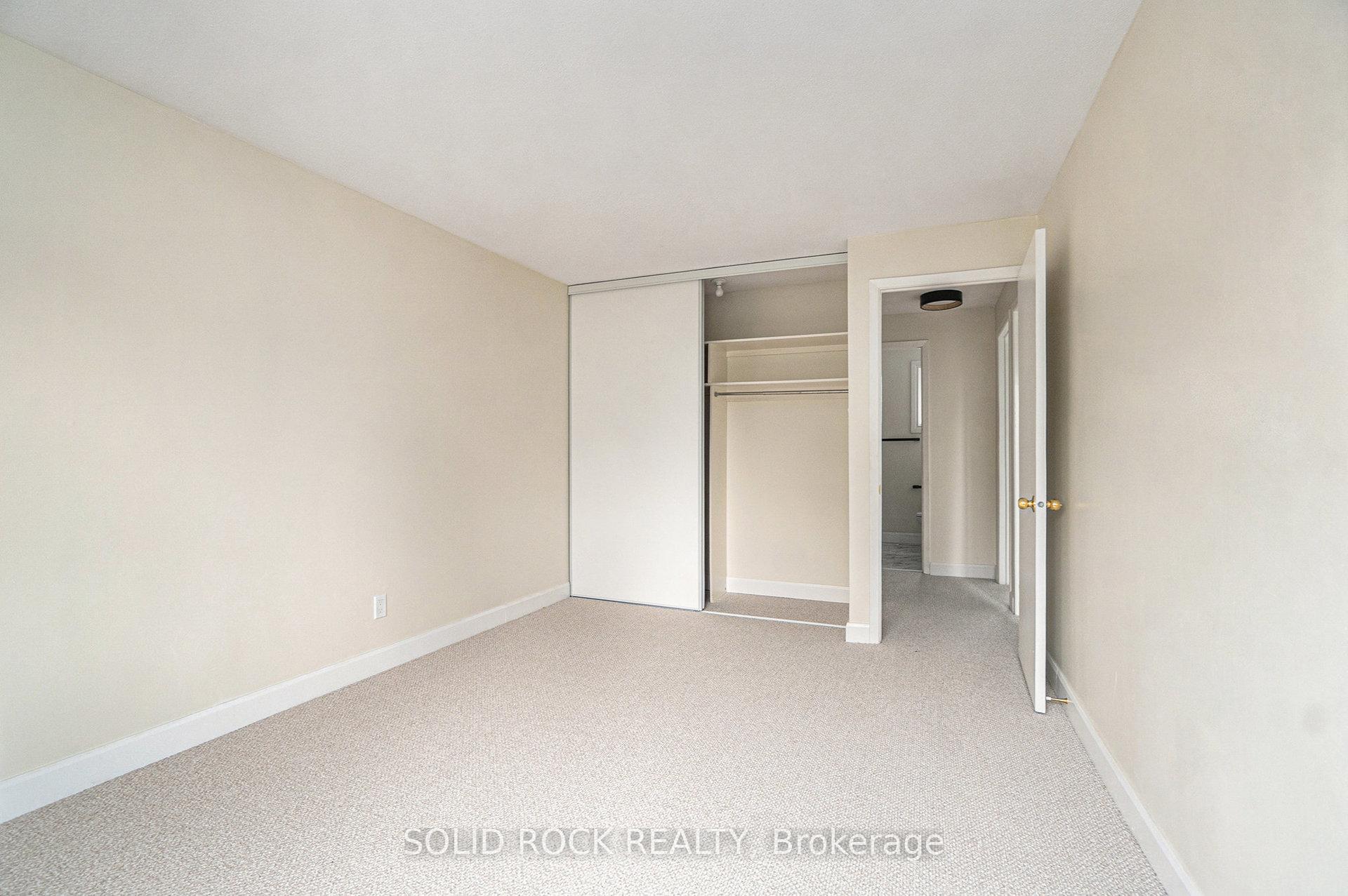 Photo 18 of 33 Thistledown Court, Ottawa, Barrhaven - Pheasant Run — HOMEH