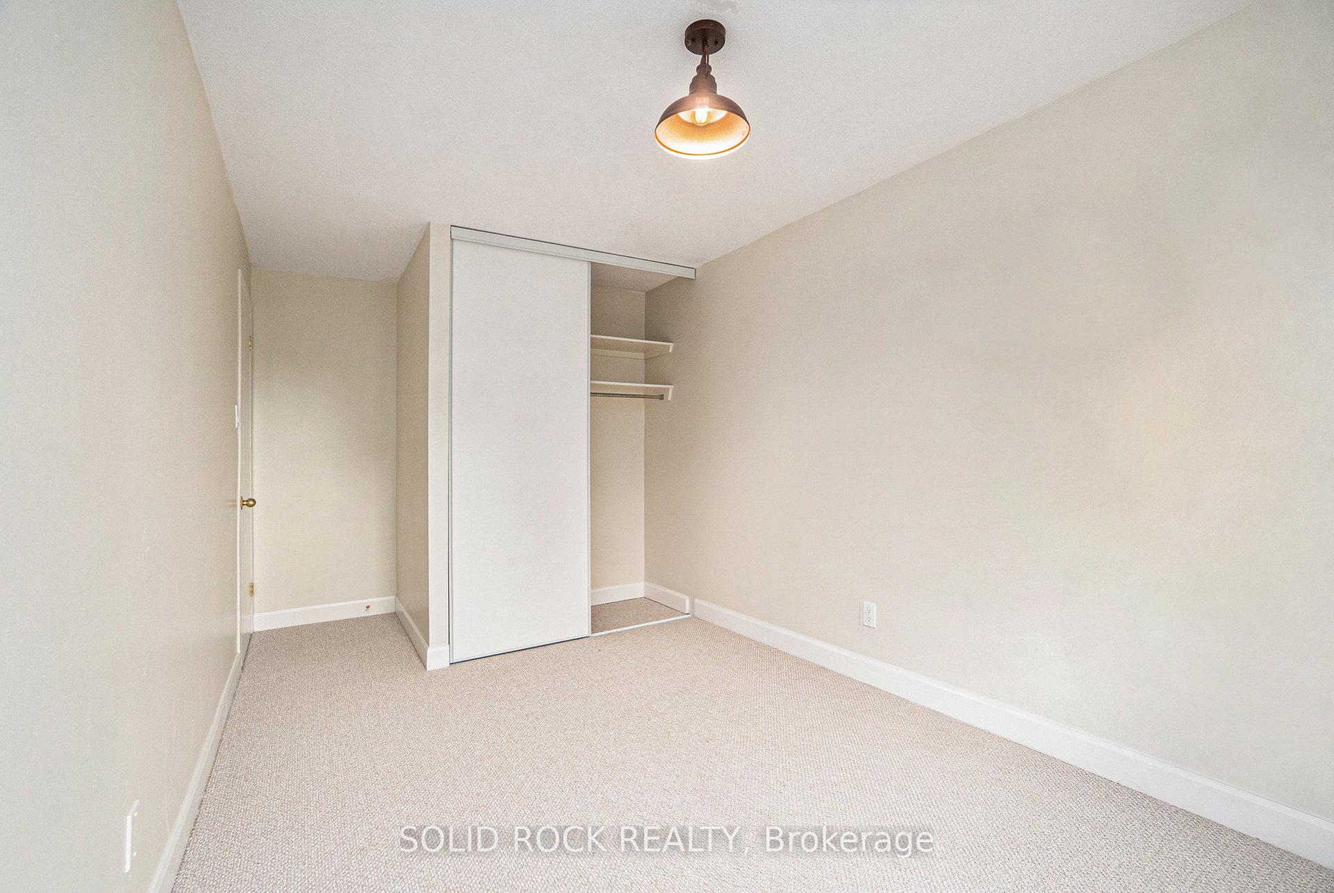 Photo 22 of 33 Thistledown Court, Ottawa, Barrhaven - Pheasant Run — HOMEH