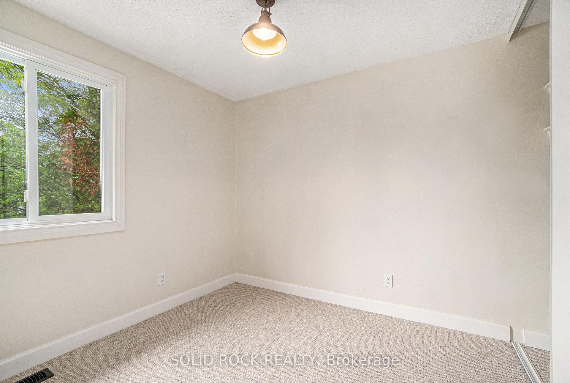 Photo 23 of 33 Thistledown Court, Ottawa, Barrhaven - Pheasant Run — HOMEH