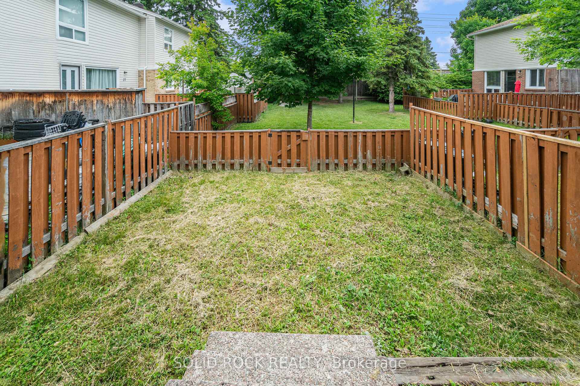 Photo 29 of 33 Thistledown Court, Ottawa, Barrhaven - Pheasant Run — HOMEH