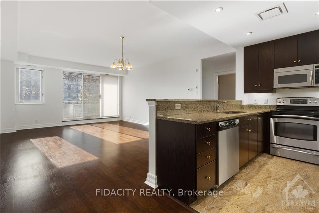 Photo 4 of Unit 402, 320 Mcleod Street, Ottawa, Ottawa Centre — HOMEH