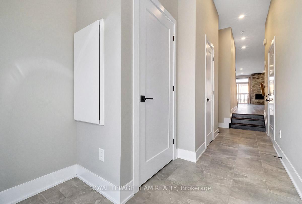 Photo 3 of Unit #A, 1309 Thames Street, Ottawa, Carlington — HOMEH