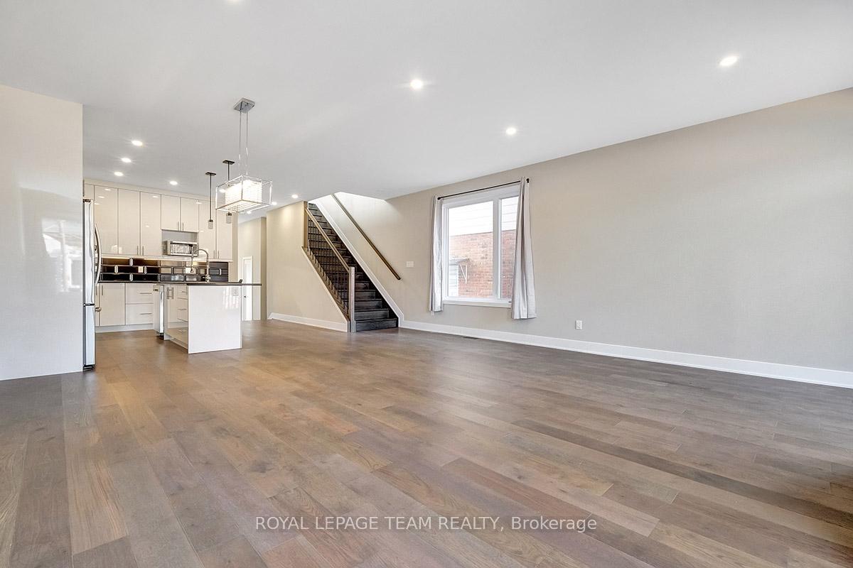 Photo 4 of Unit #A, 1309 Thames Street, Ottawa, Carlington — HOMEH