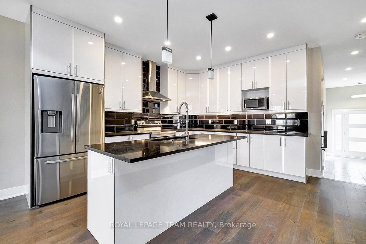 Photo 10 of Unit #A, 1309 Thames Street, Ottawa, Carlington — HOMEH