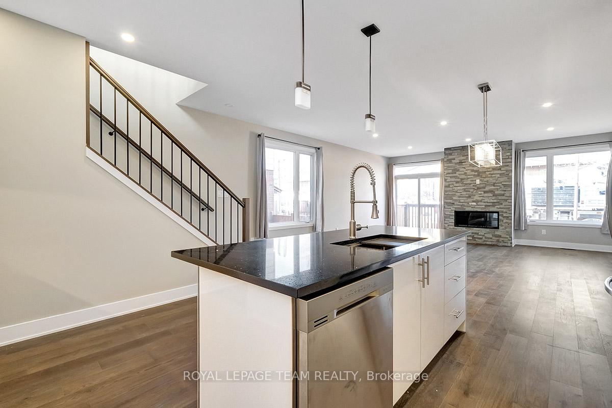 Photo 12 of Unit #A, 1309 Thames Street, Ottawa, Carlington — HOMEH